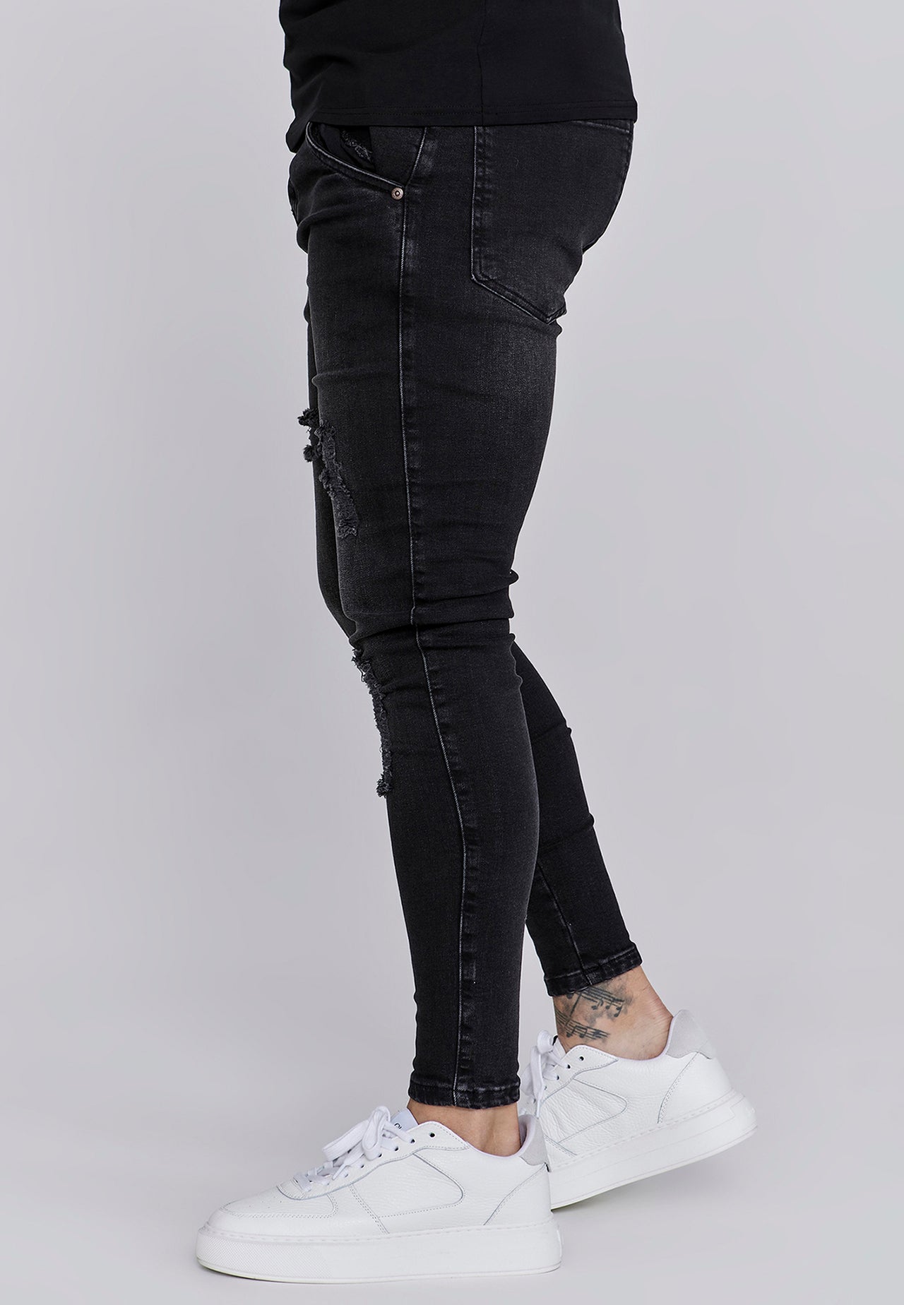 Black Washed Essential Distressed Skinny Jean (2)