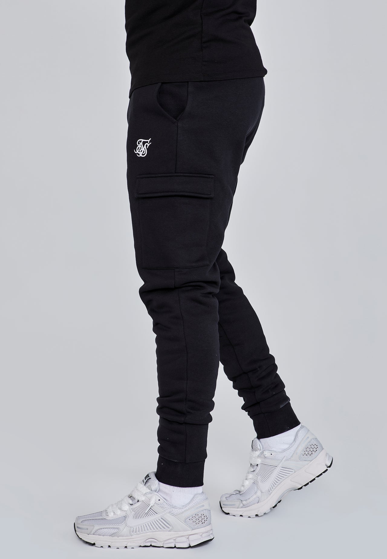 Black Essential Cargo Jogger (2)