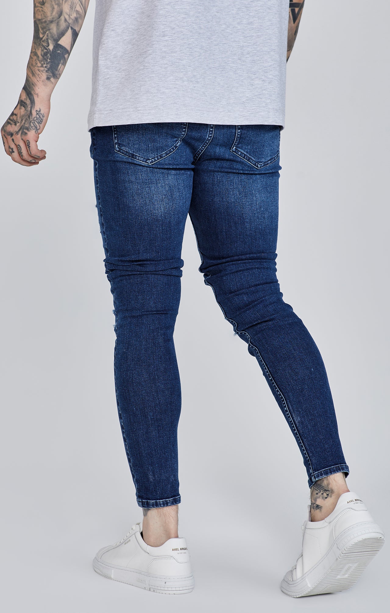 Distressed Skinny Jeans (3)