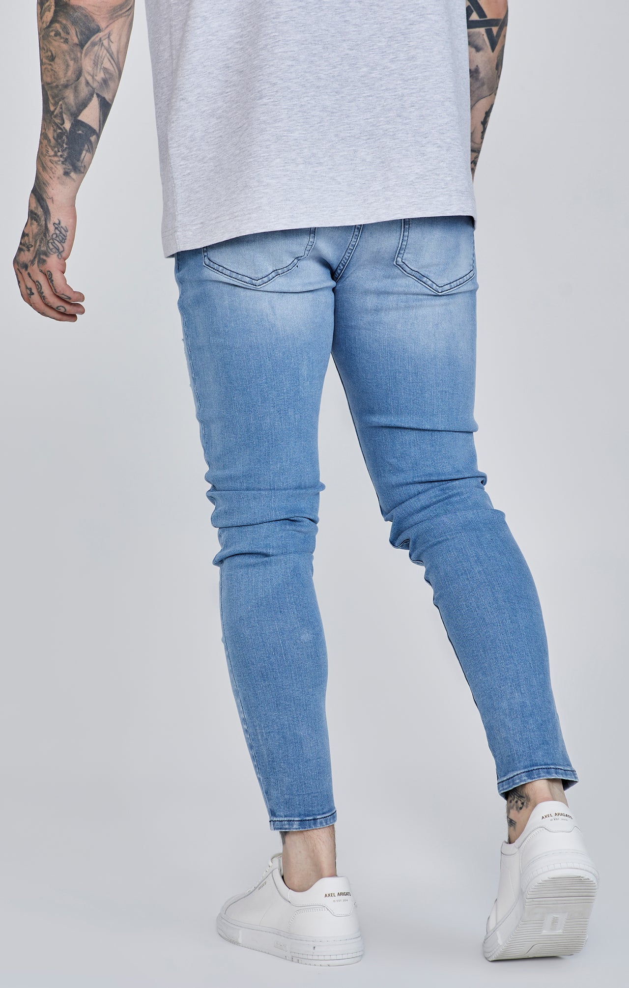 Distressed Skinny Jeans (3)