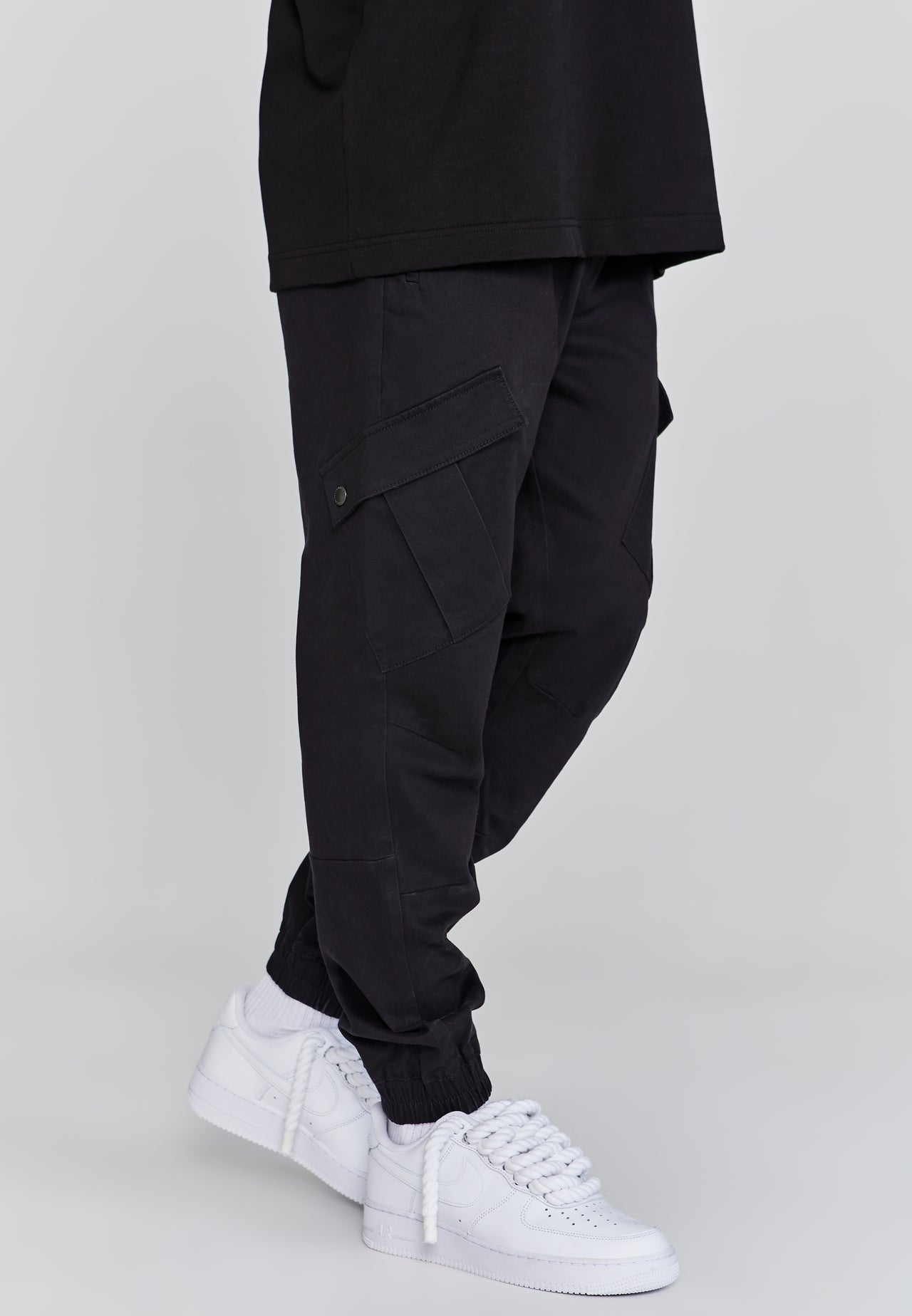 Black Cargo Pants (3)