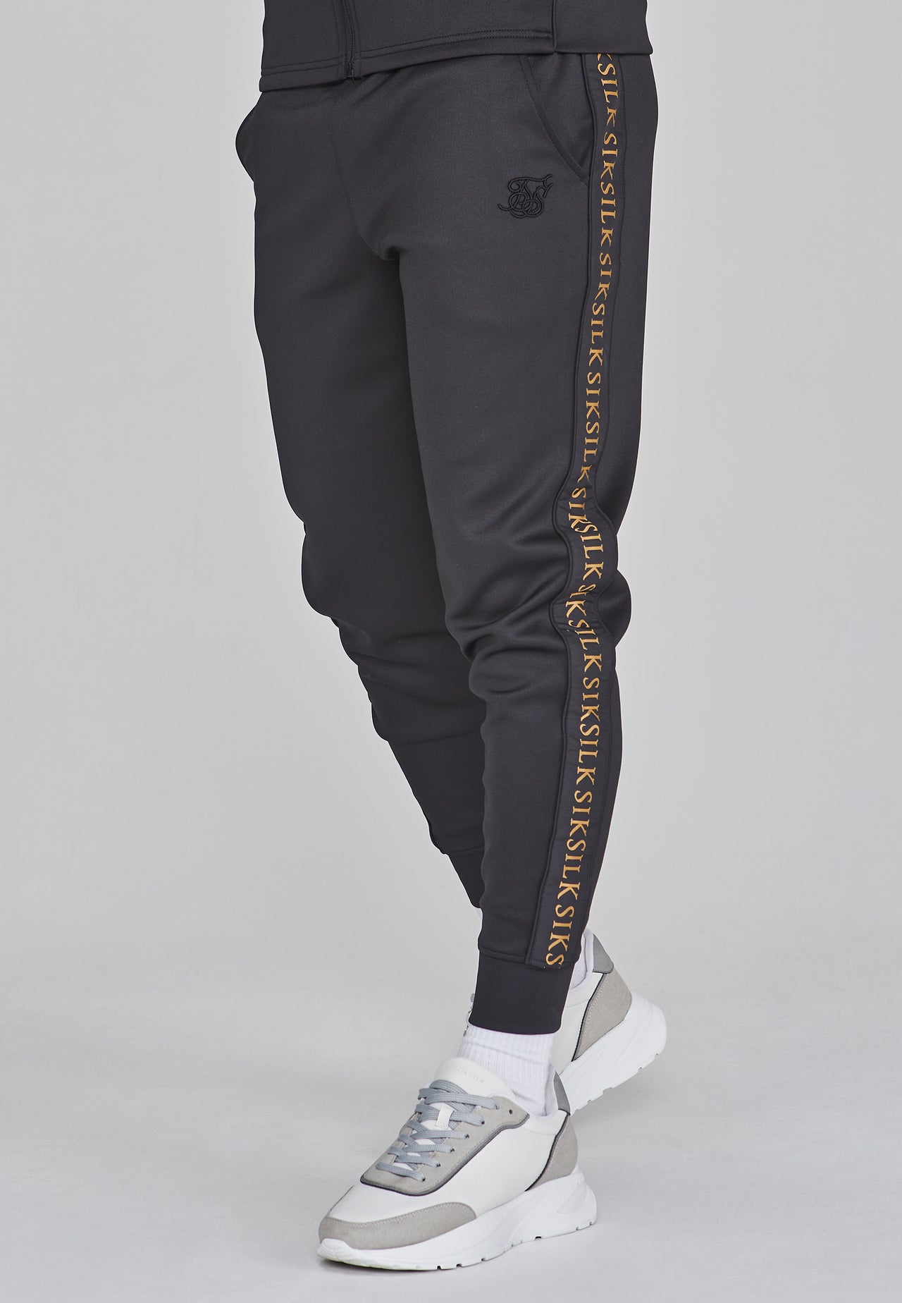 Black Gold Hoodie and Joggers Set (2)