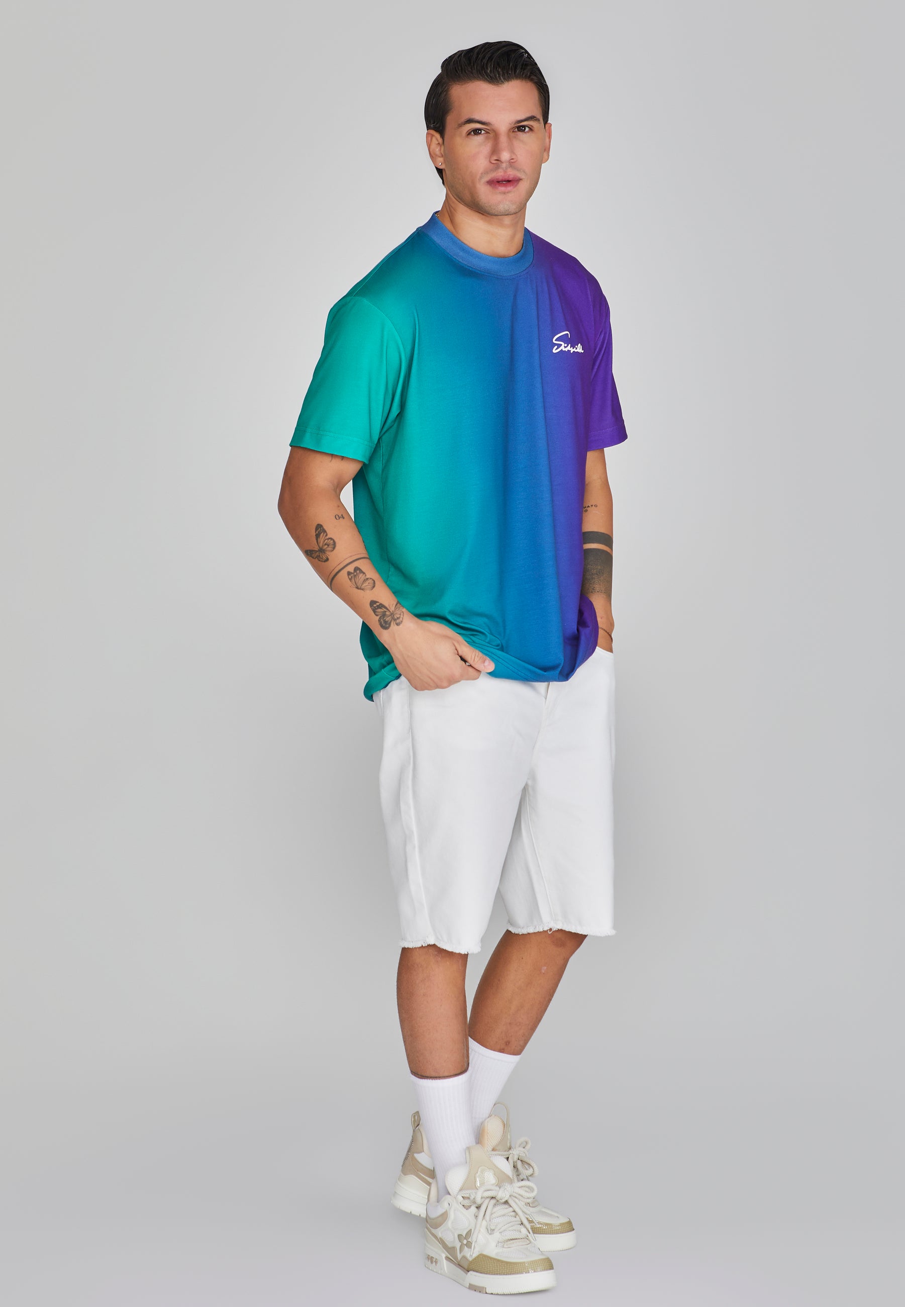 Camiseta con degradado de guión verde morado para hombre SikSilk