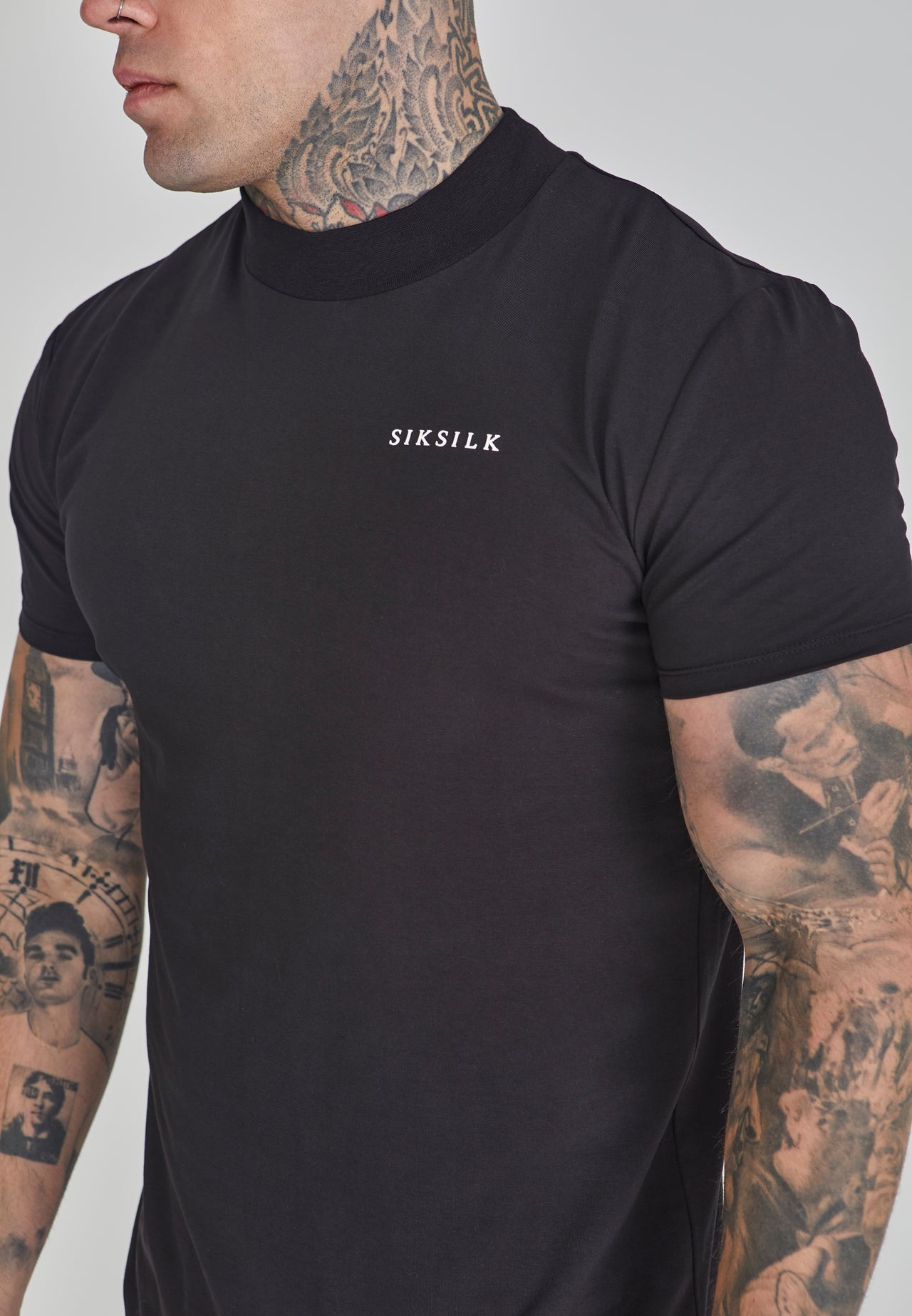 Black Muscle Fit T-Shirt (2)