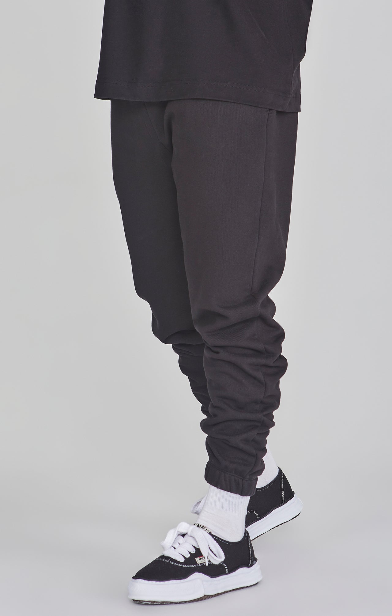 Relaxed Fit Joggers (2)
