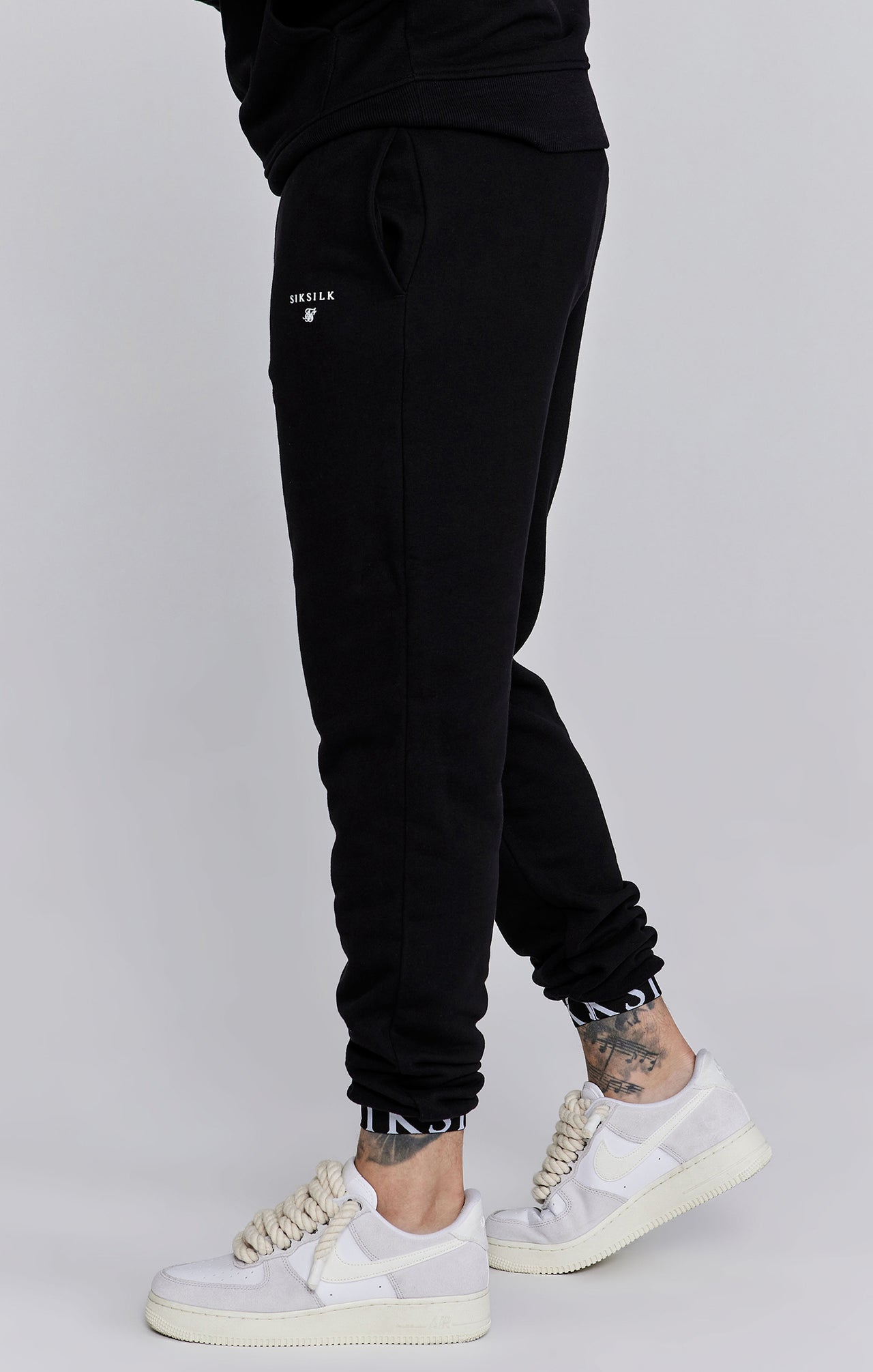 Black Joggers (2)