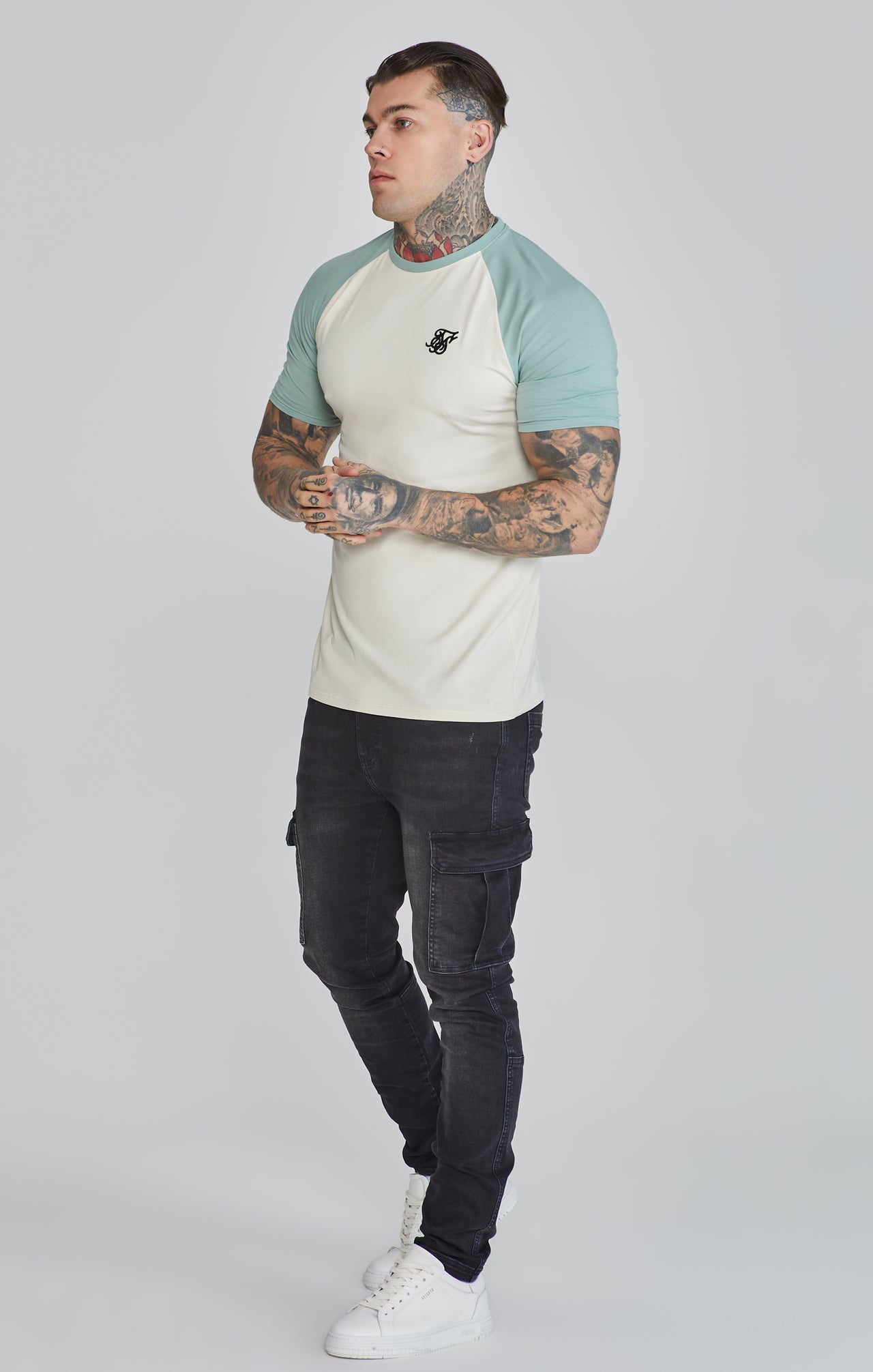 Raglan T-Shirt (3)