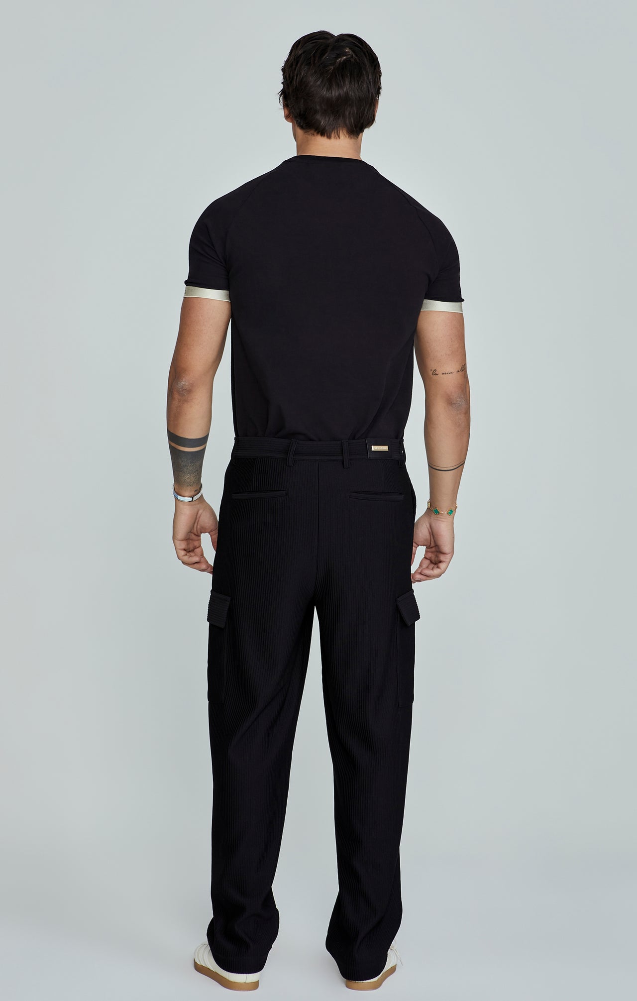 Black Cargo Pants (4)