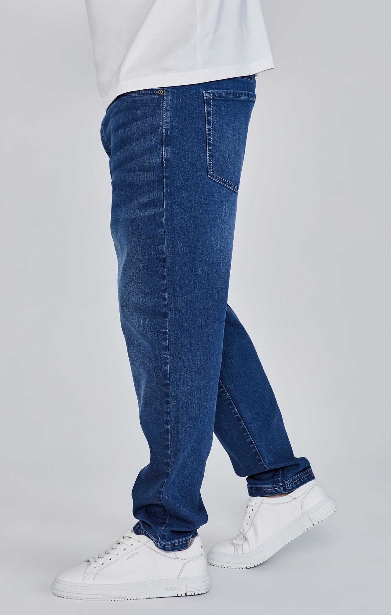 Tapered Jeans (2)