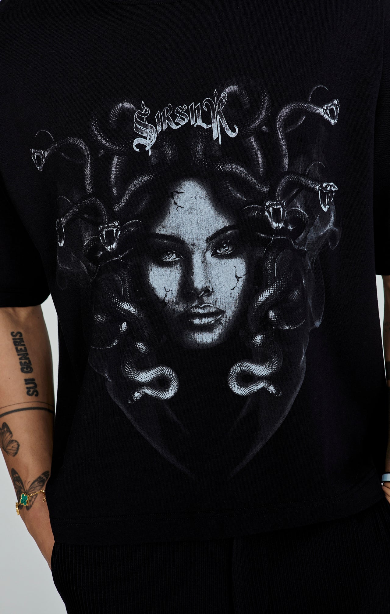 Black Medusa T-Shirt (2)