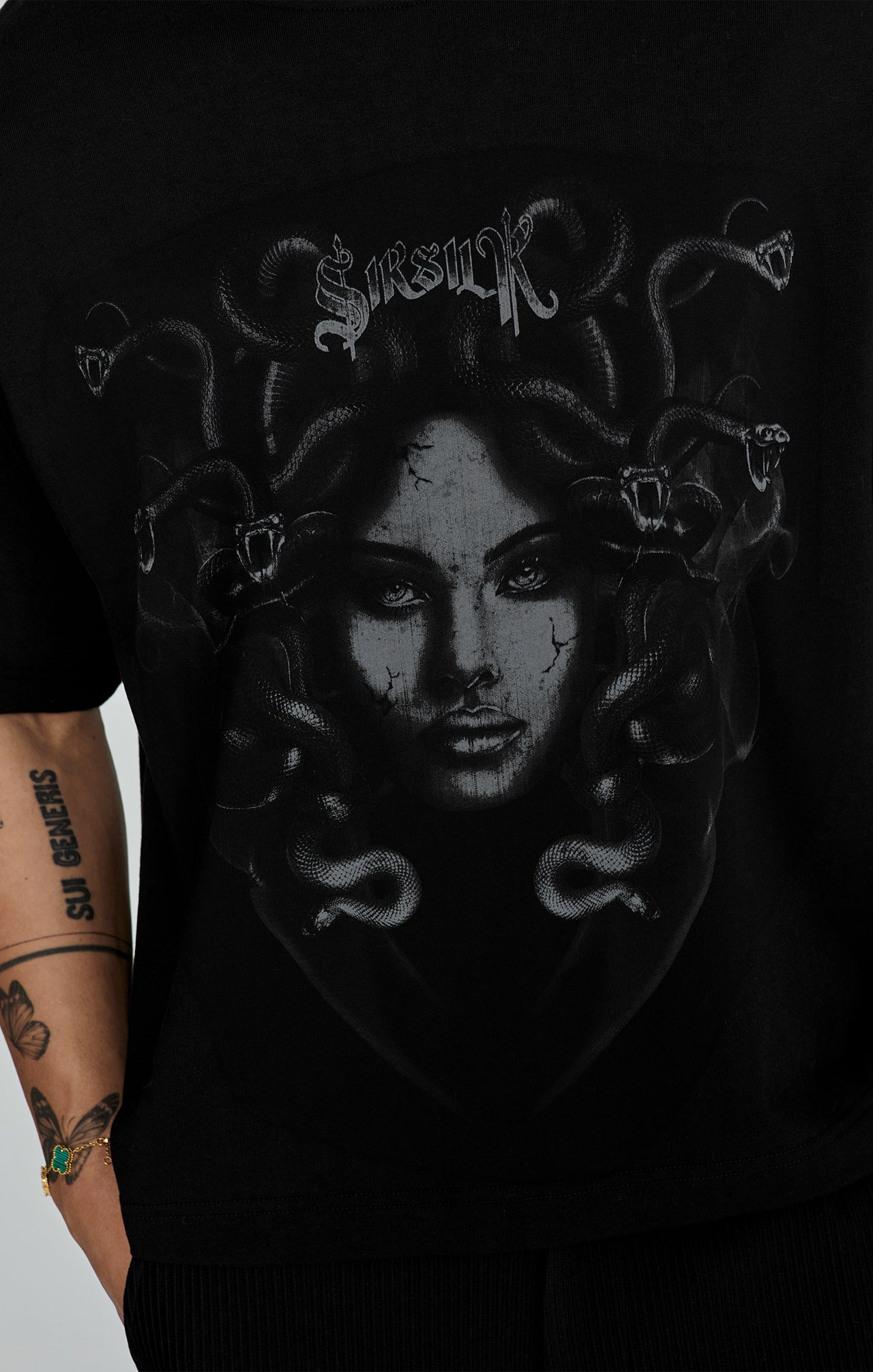 Black Medusa T-Shirt (2)