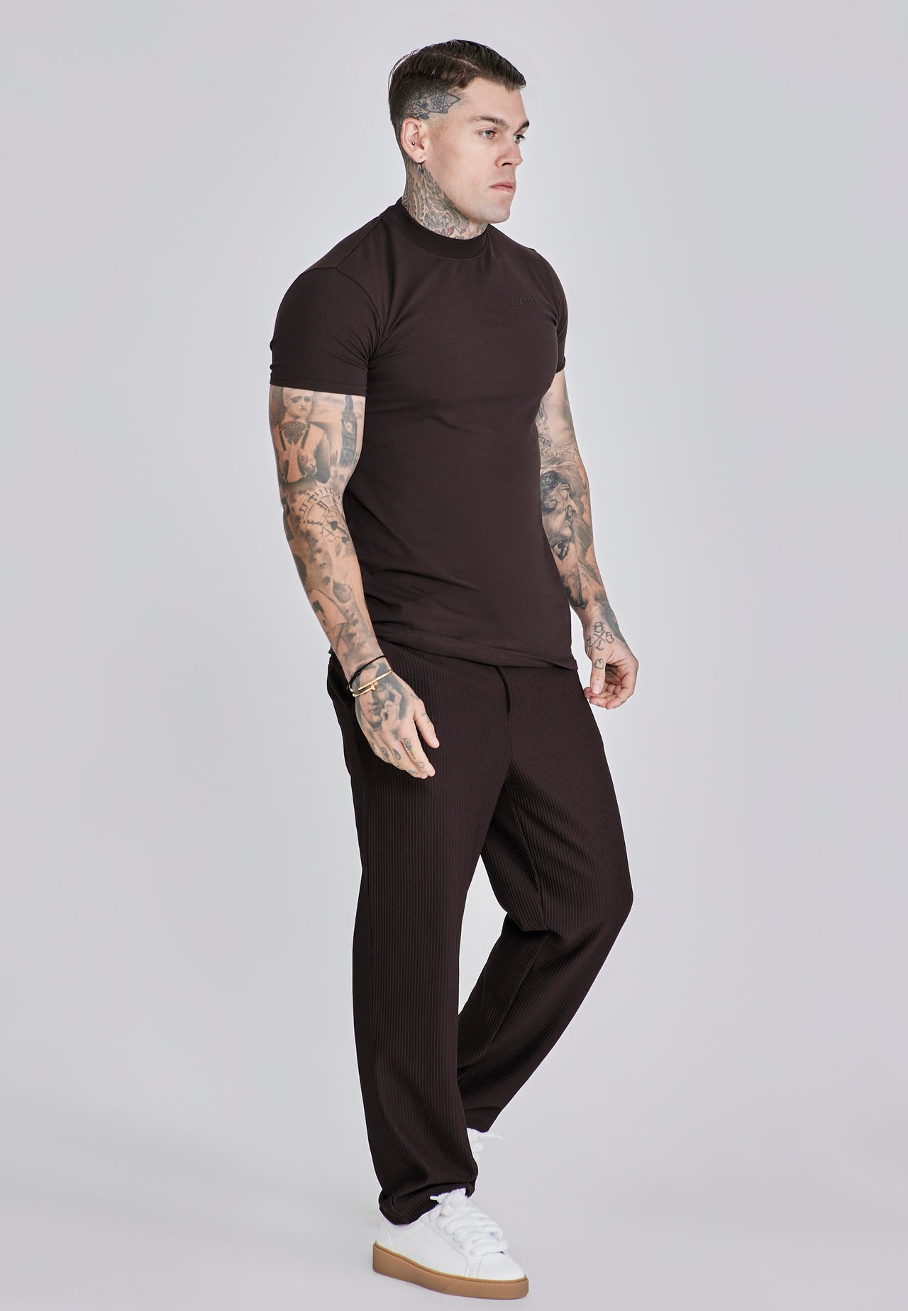 Muscle Fit T-Shirt (3)