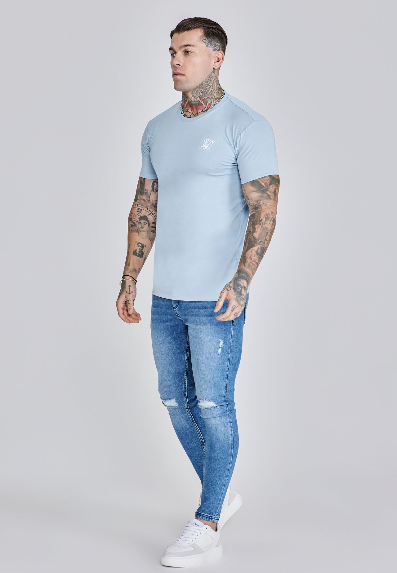 Essentials T-Shirt (3)