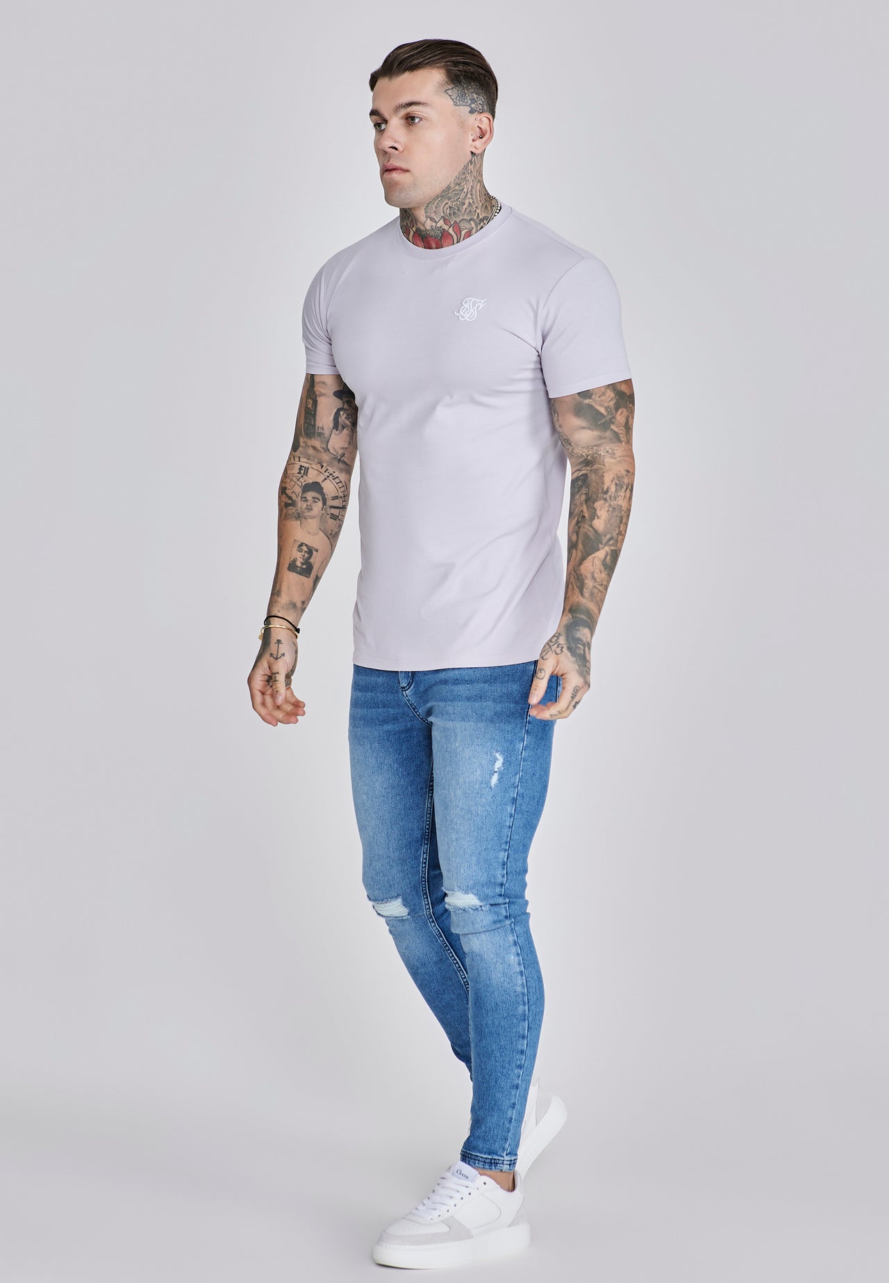 Essentials T-Shirt (3)