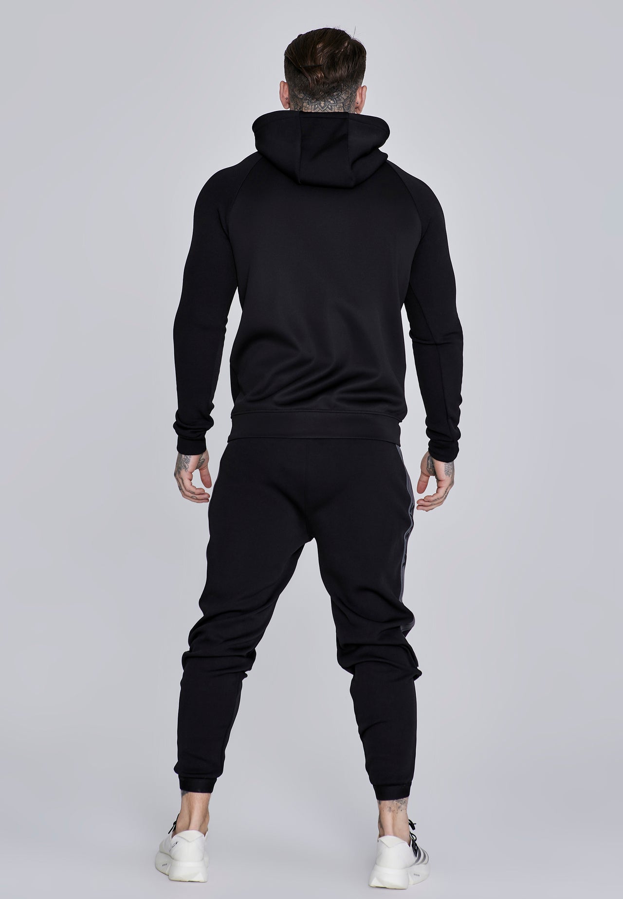 Black Muscle Fit Hoodie (4)