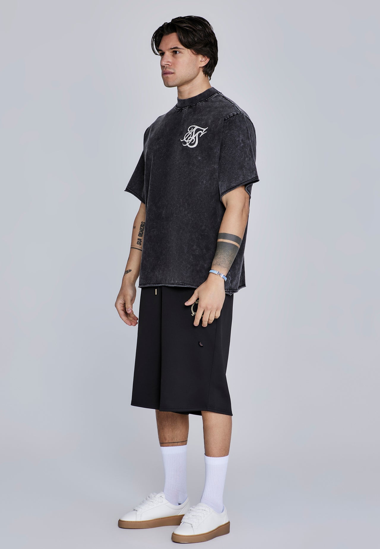 Logo T-Shirt (3)