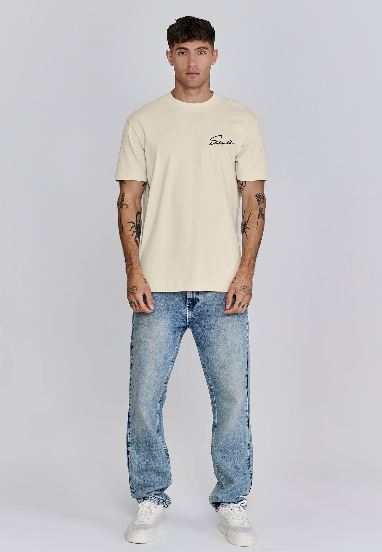 Signature T-Shirt (1)