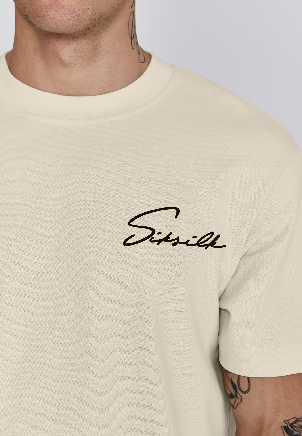 Signature T-Shirt (2)