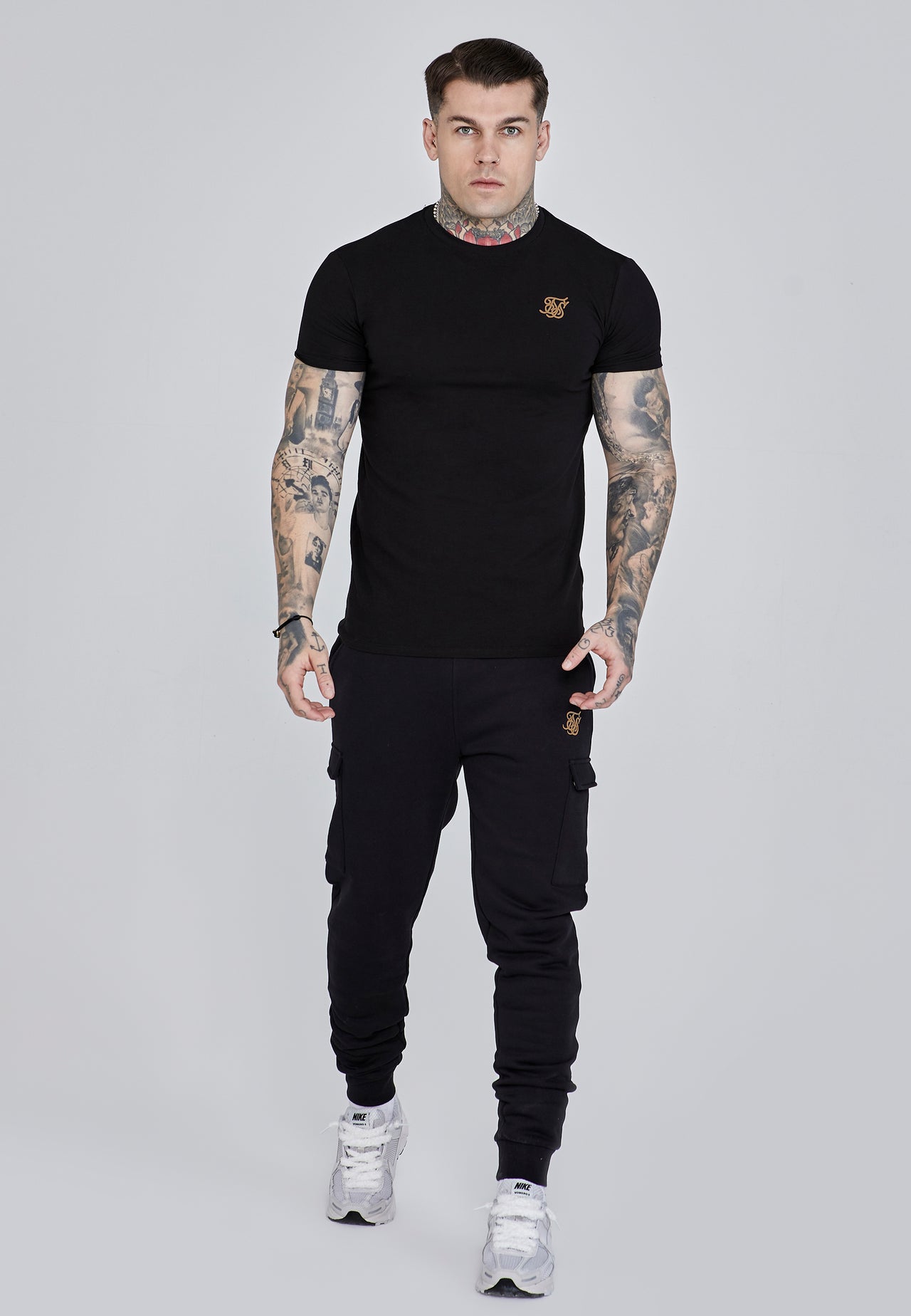 Muscle Fit T-Shirt (1)