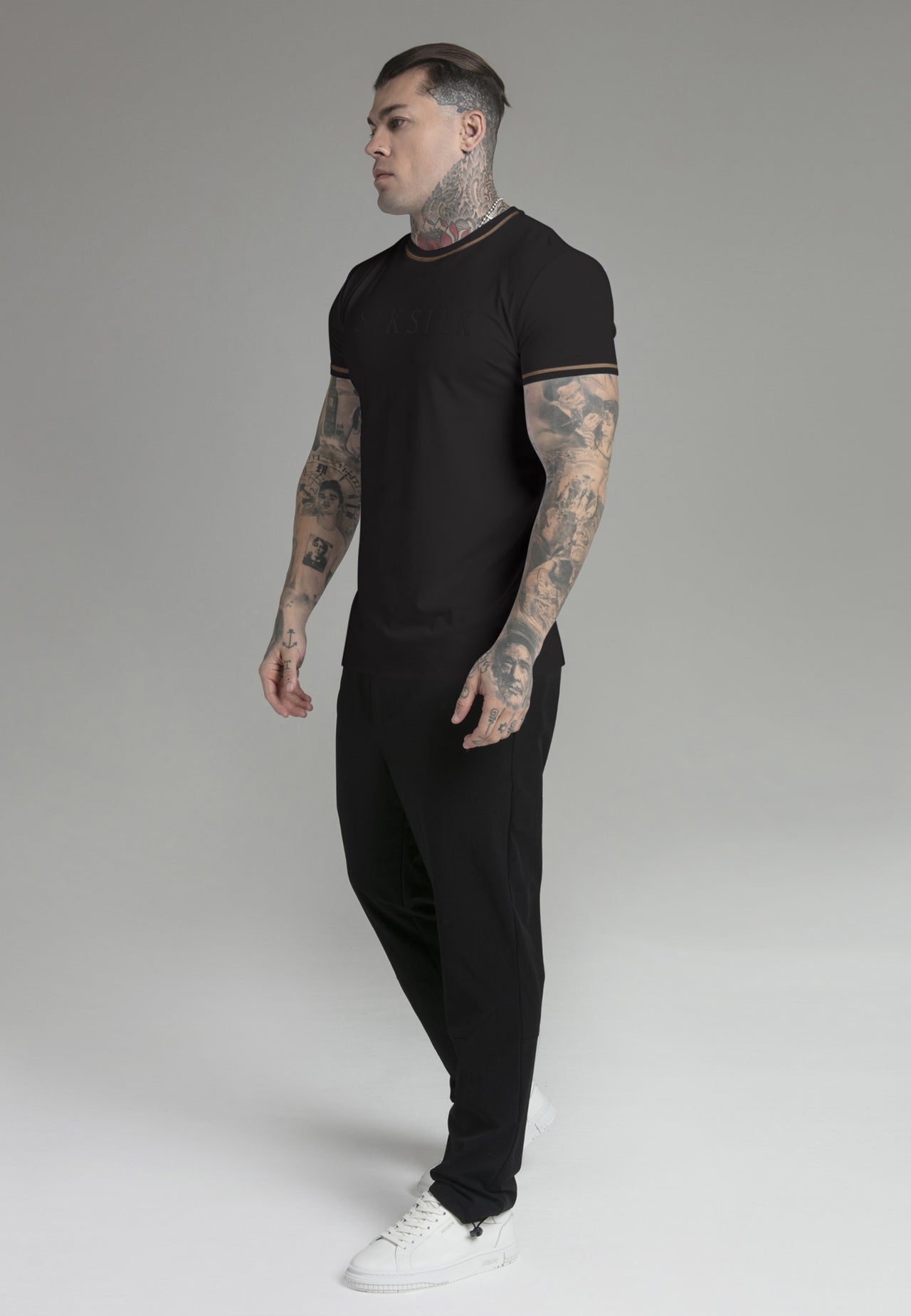 Muscle Fit T-Shirt (3)