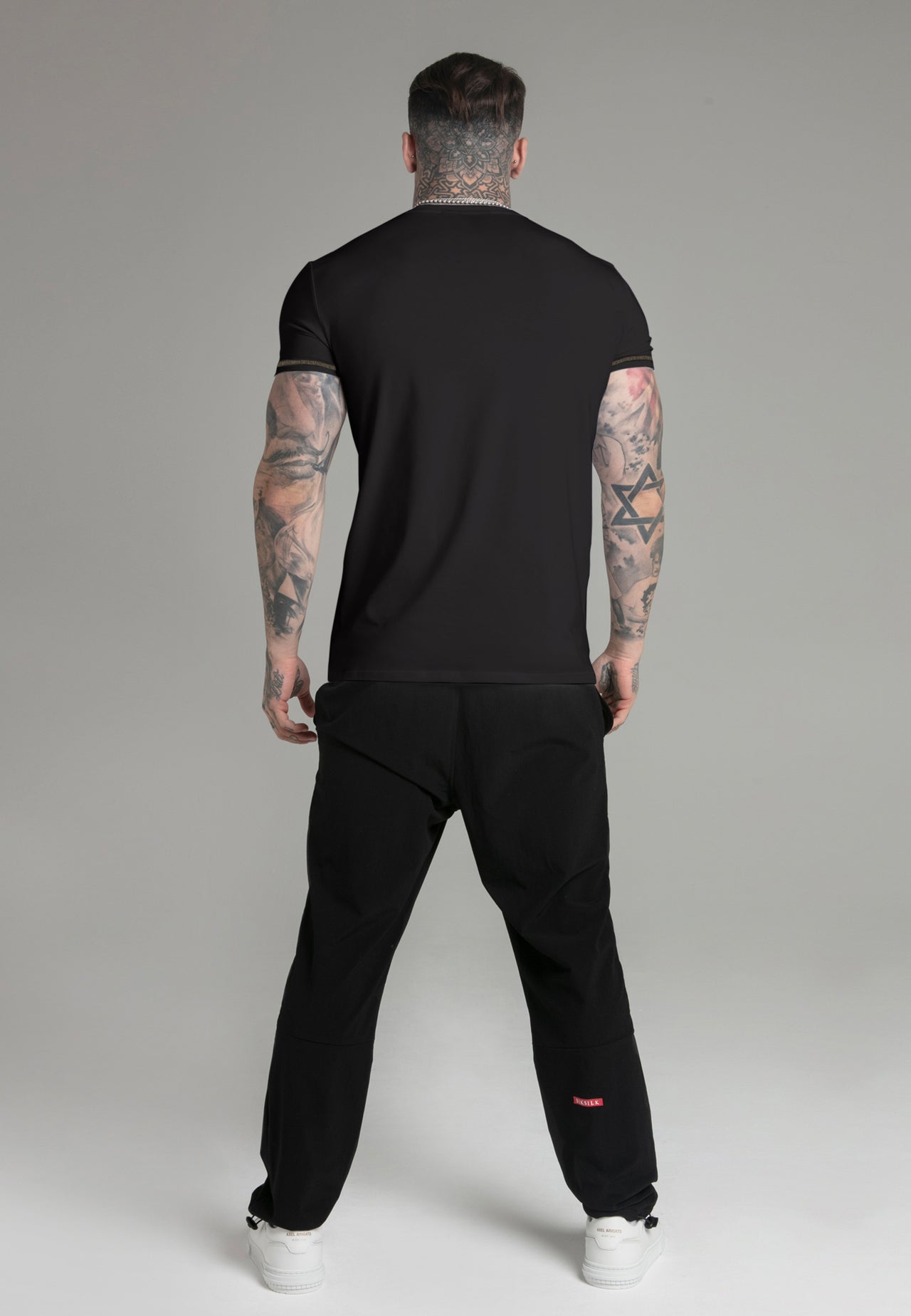 Muscle Fit T-Shirt (4)