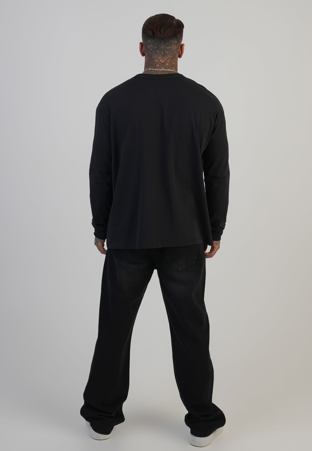 Black Logo T-Shirt (4)