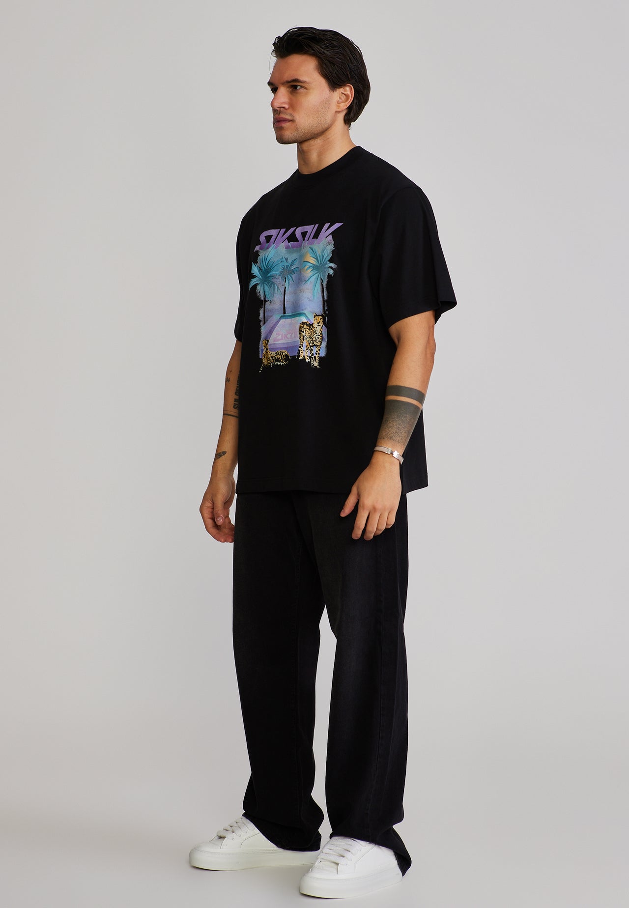 Black Graphic T-Shirt (4)