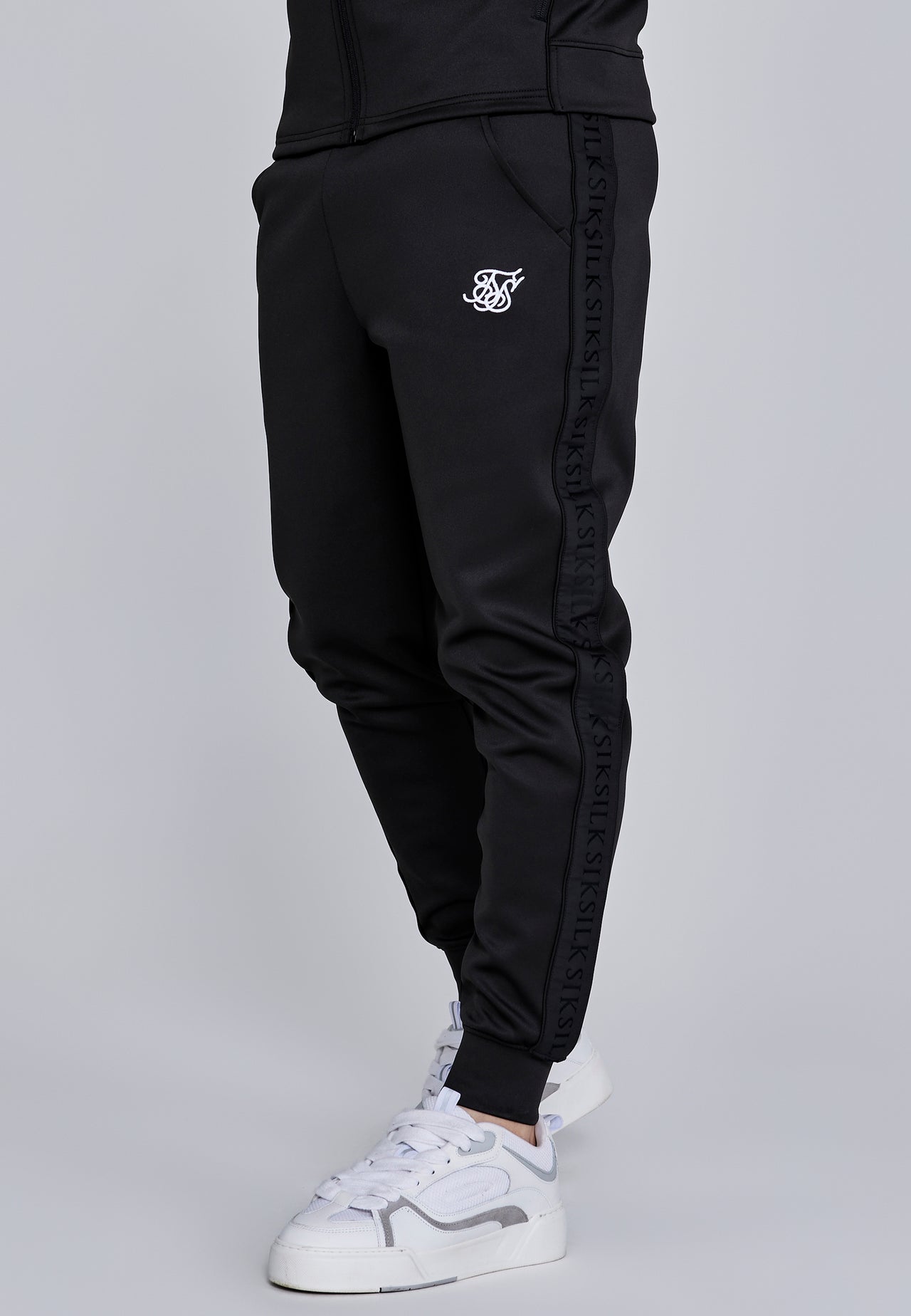 Black Hoodie and Joggers Set (2)