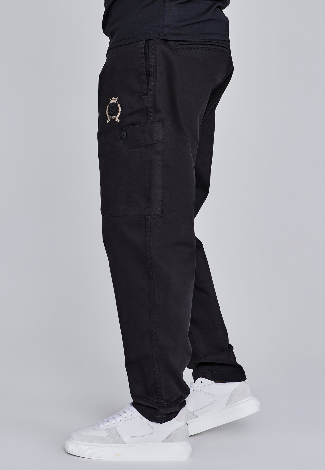 Black Smart Cargos (1)