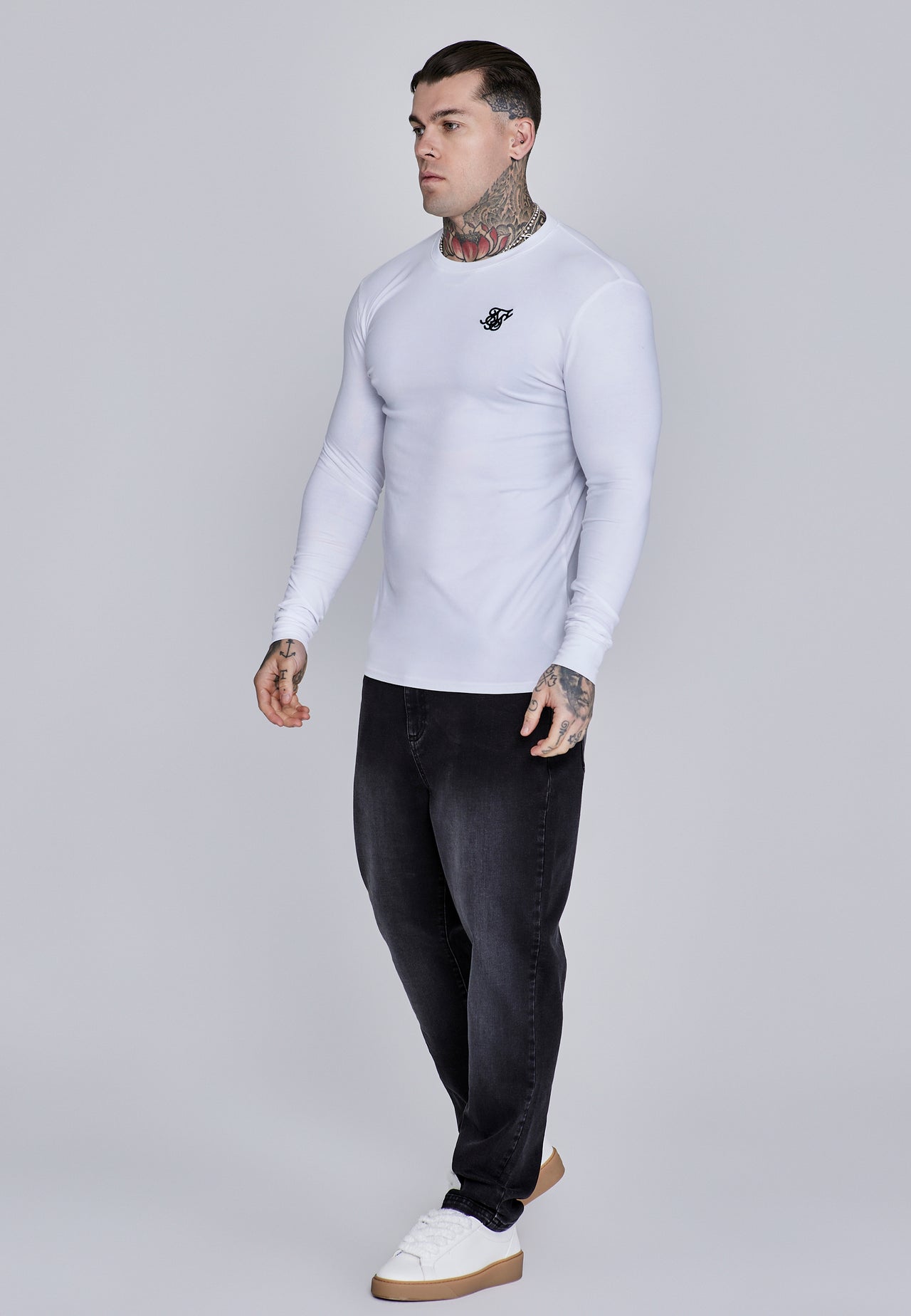White Essentials LS T-Shirt (3)