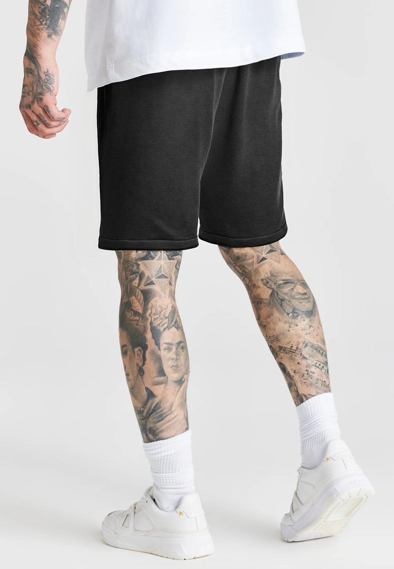 Black Essentials Shorts (3)