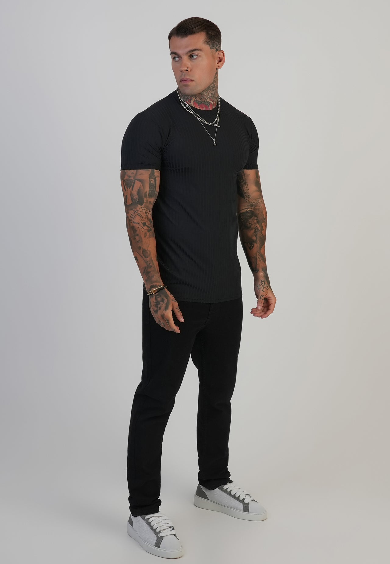 Black Muscle Fit T-Shirt (3)