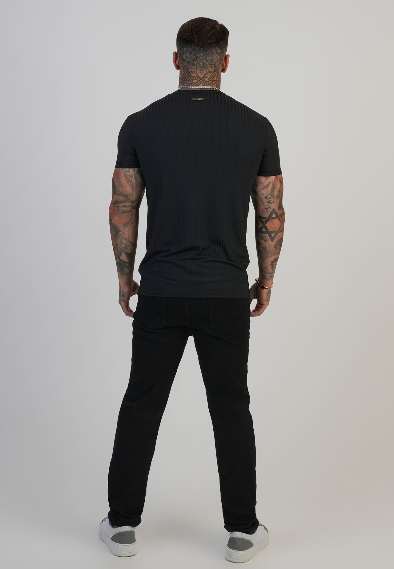 Black Muscle Fit T-Shirt (4)