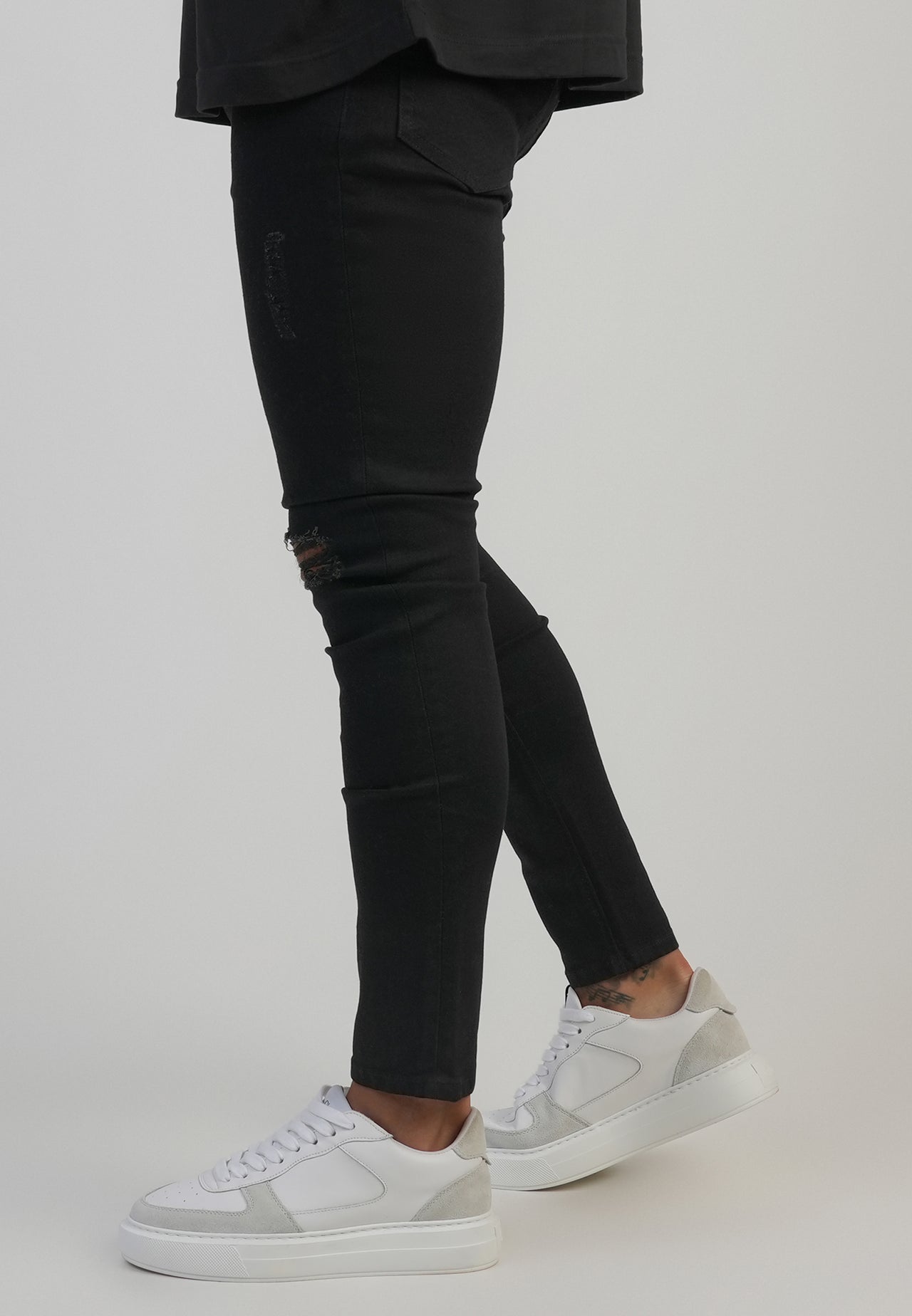 Black Distressed Skinny Jeans (1)