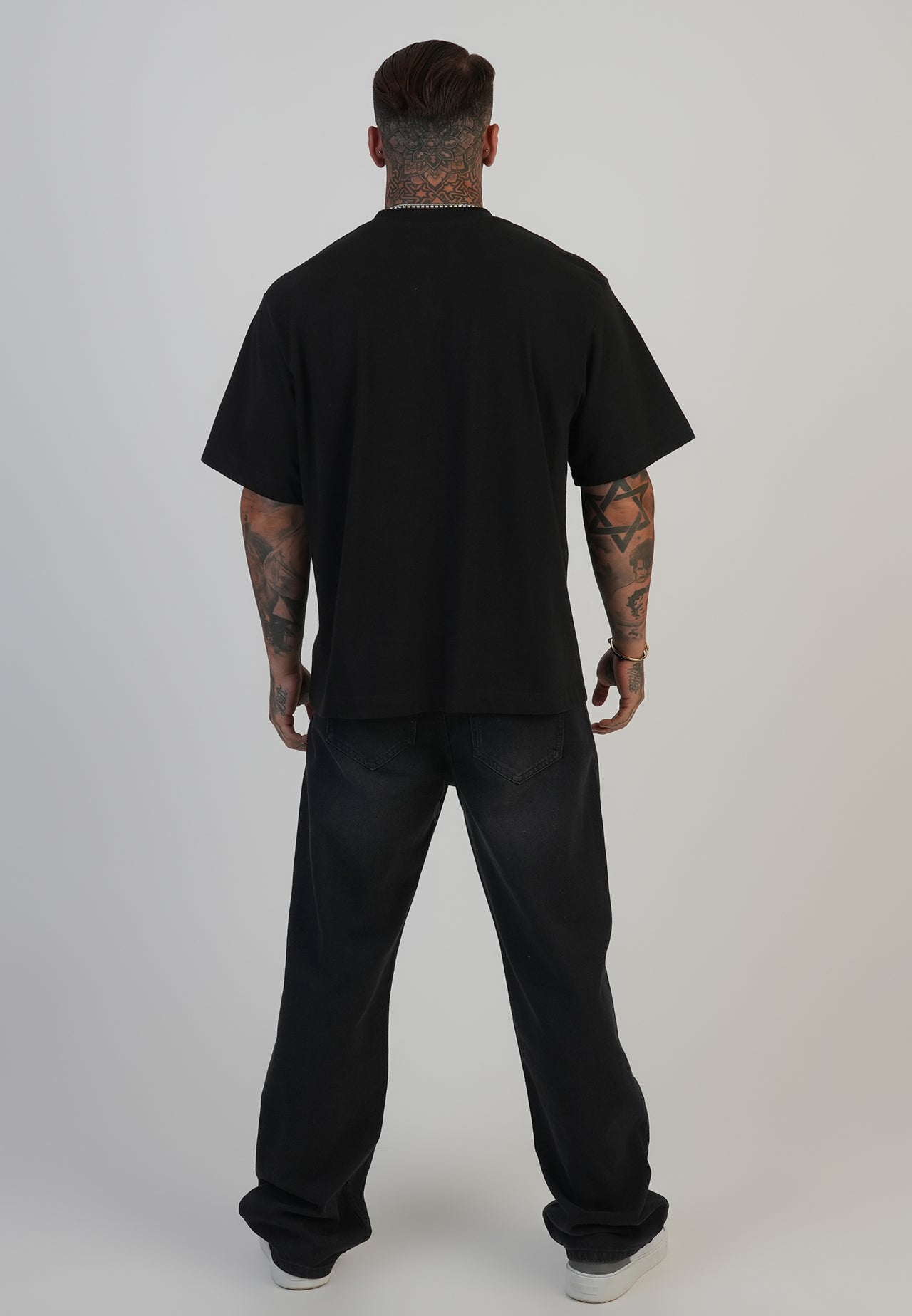 Black Loose Fit Jeans (4)