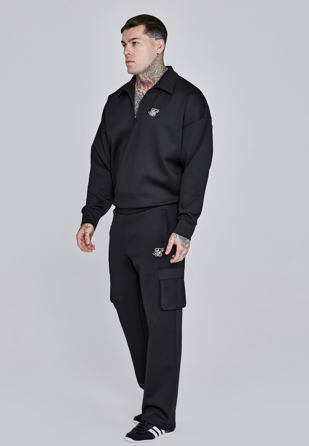 Black Essentials Zip Sweater (3)