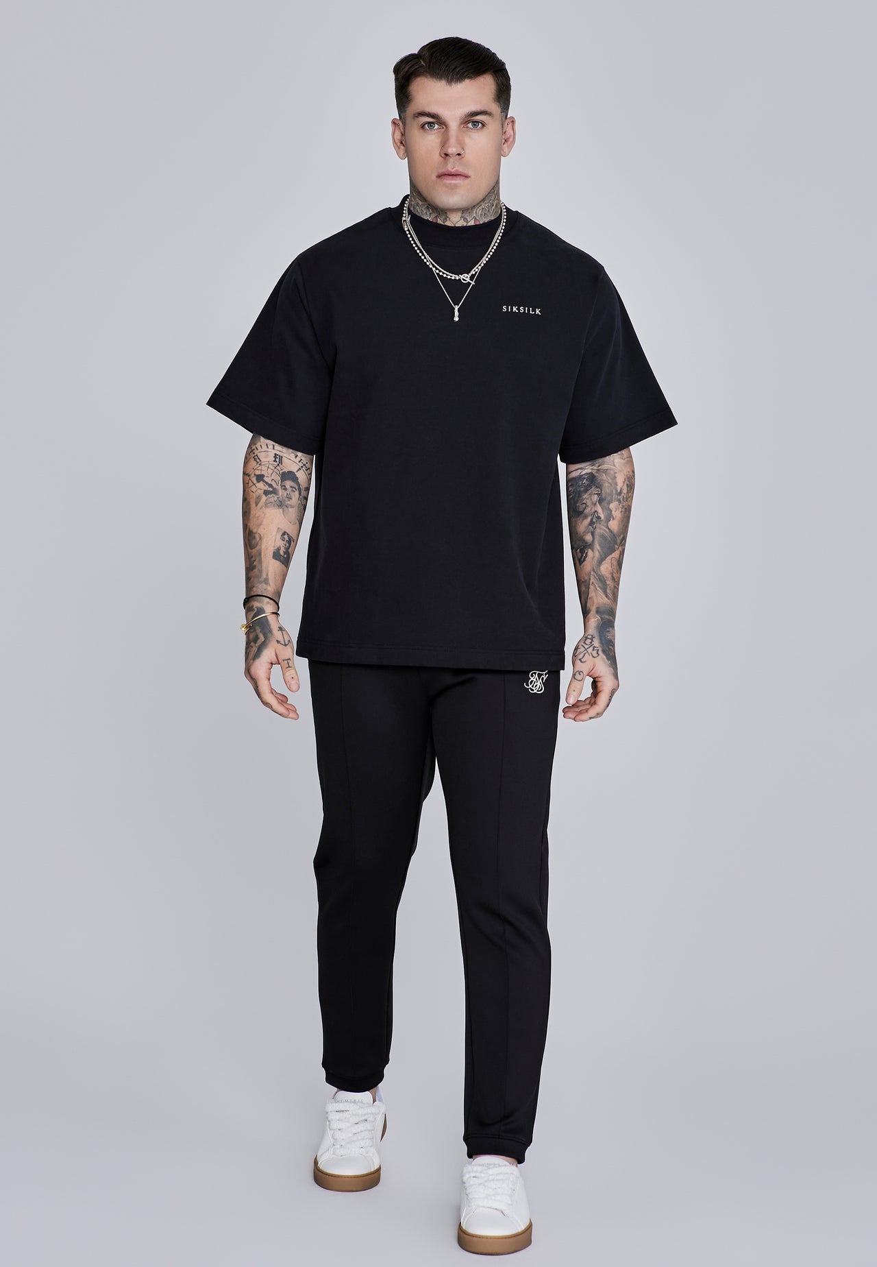 Black Essentials Pleated Pants (3)