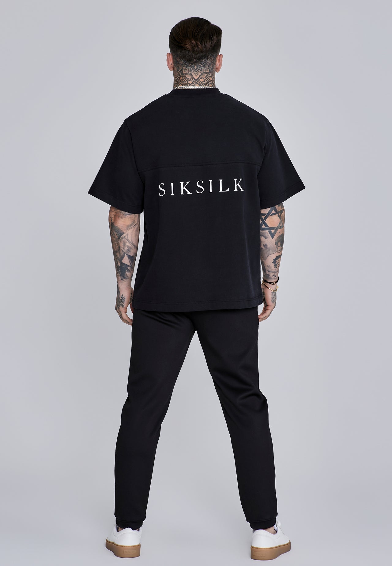 Black Essentials Pleated Pants (4)
