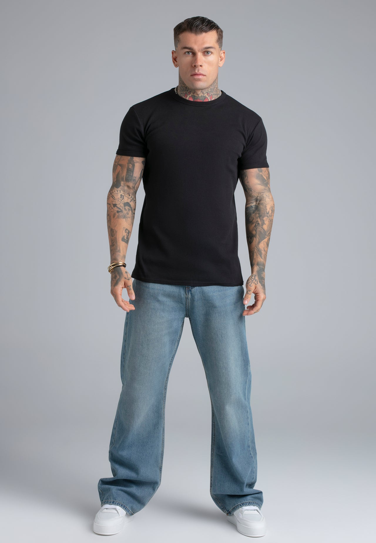 Black Muscle Fit T-Shirt (2)