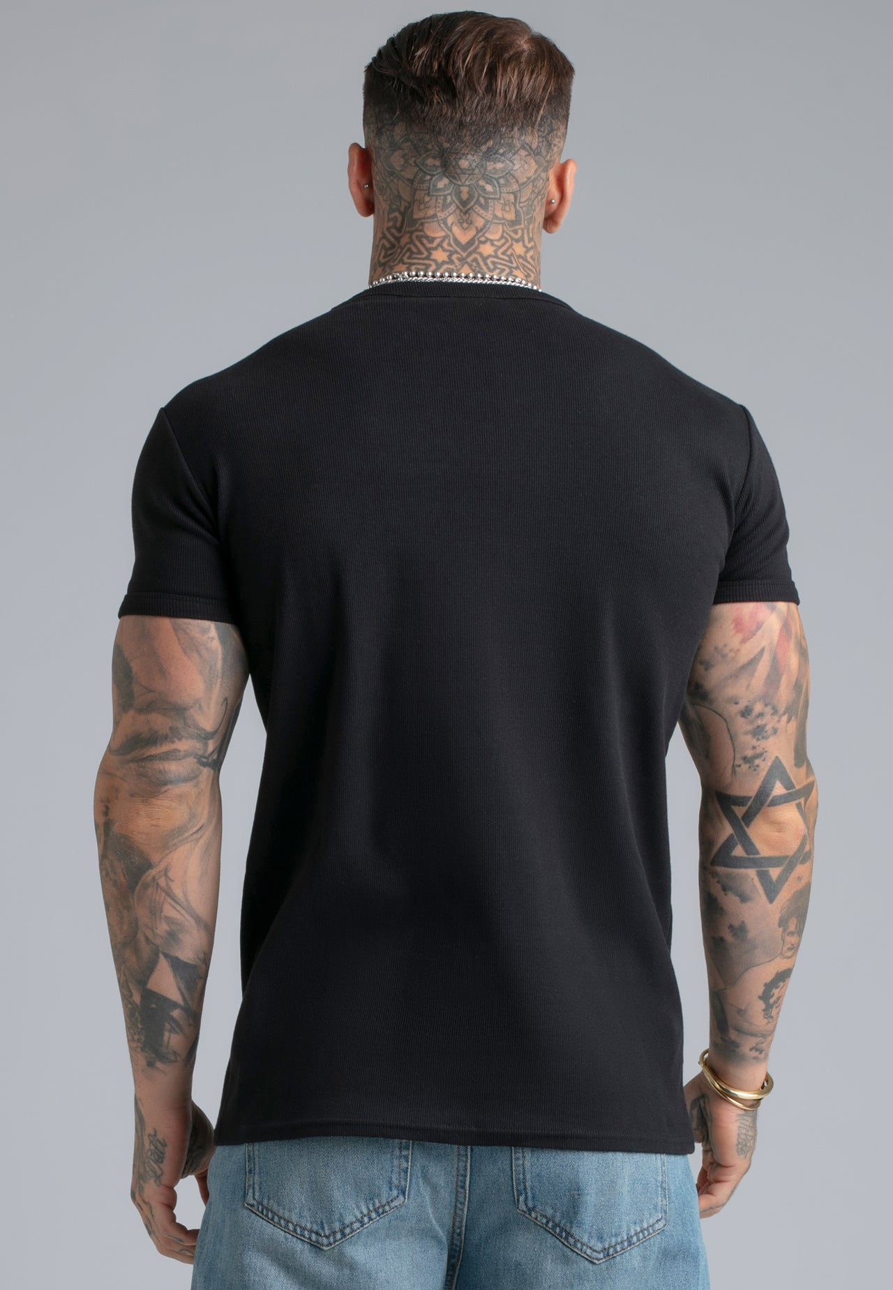 Black Muscle Fit T-Shirt (4)