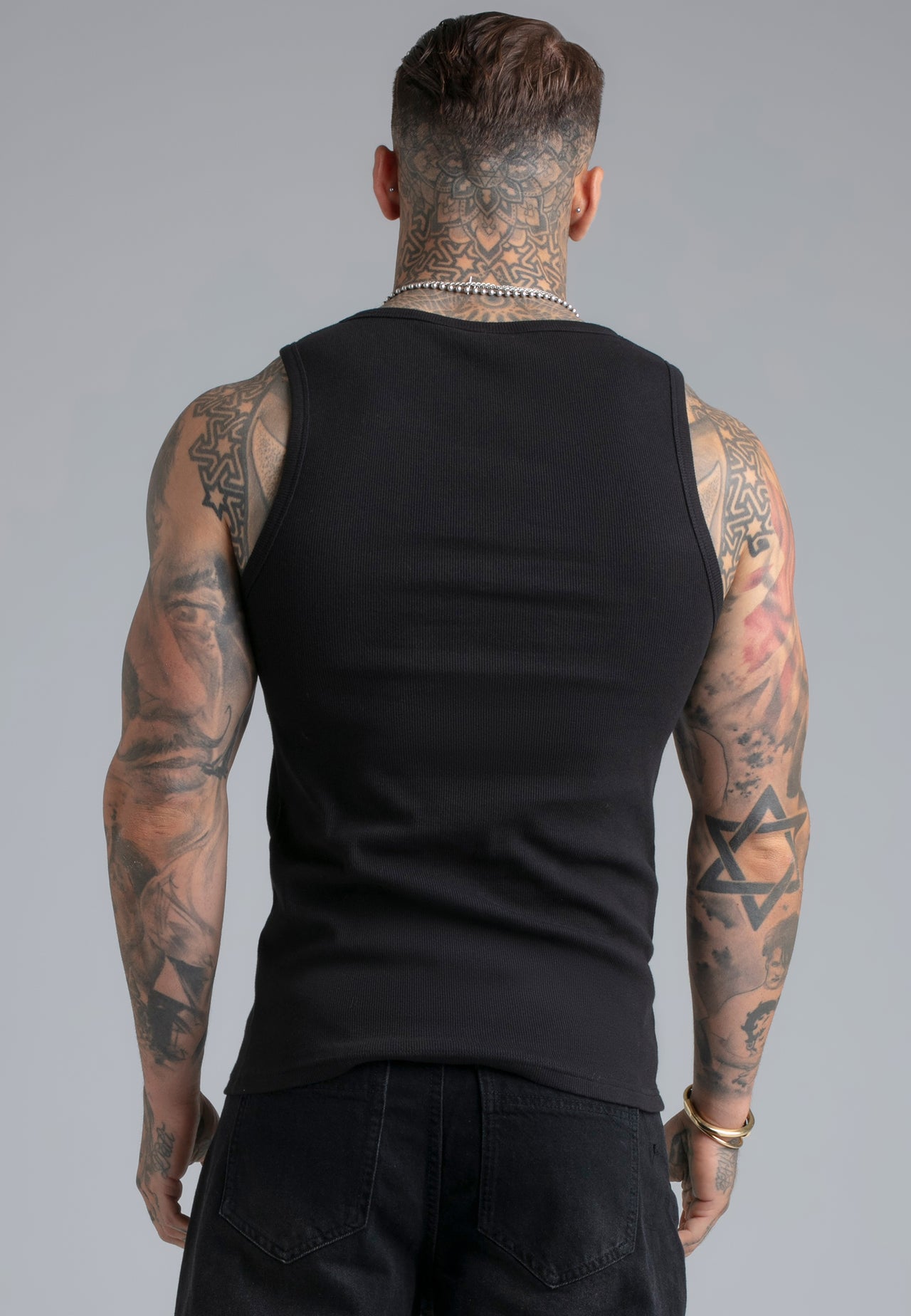 Black Ribbed Vest (4)