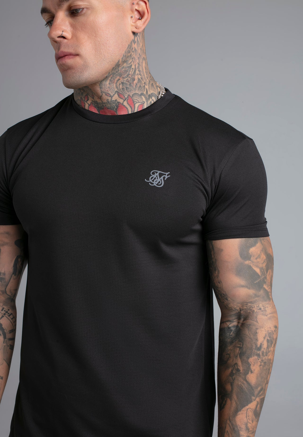 Black Muscle Fit T-Shirt (1)