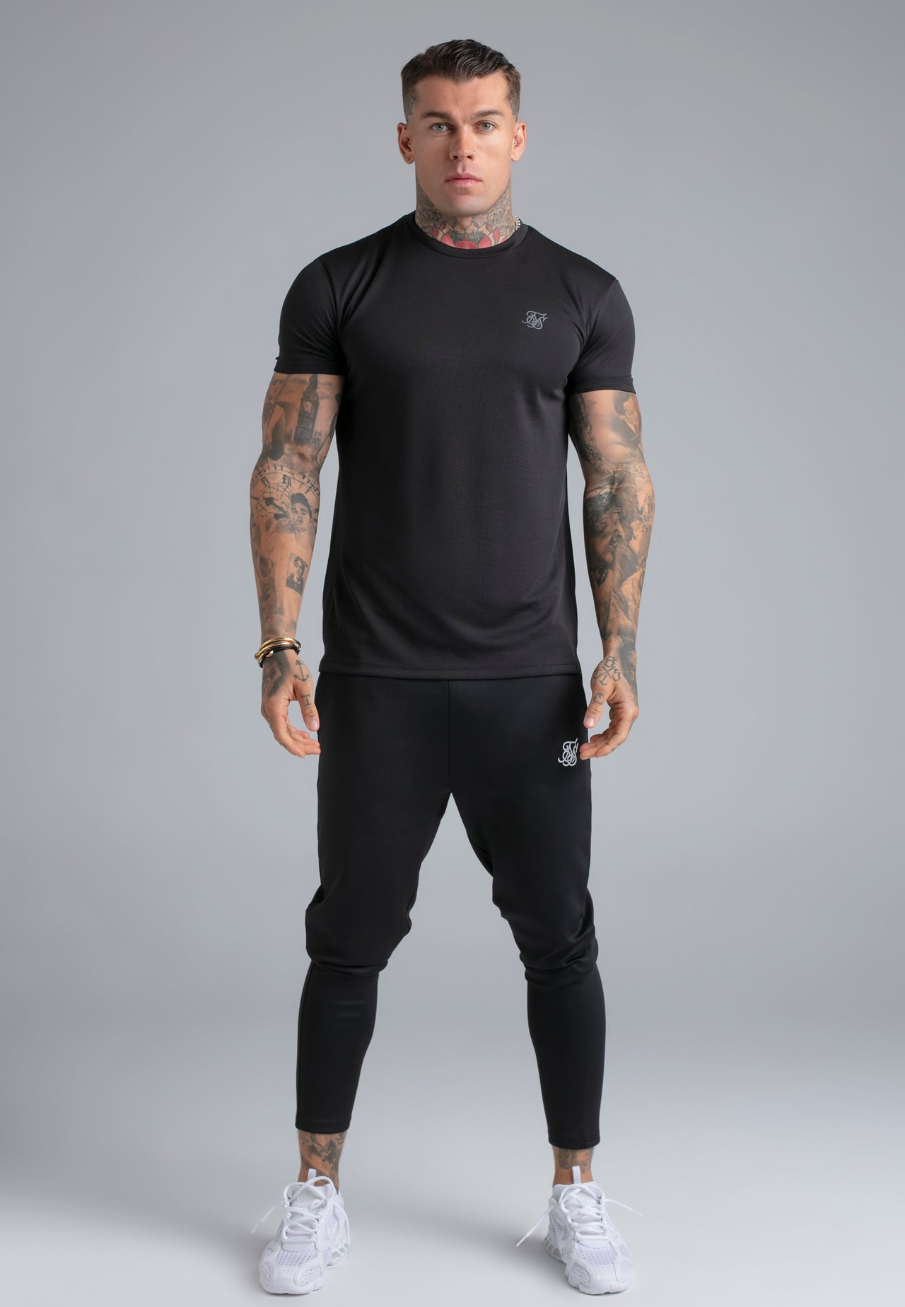 Black Muscle Fit T-Shirt (2)
