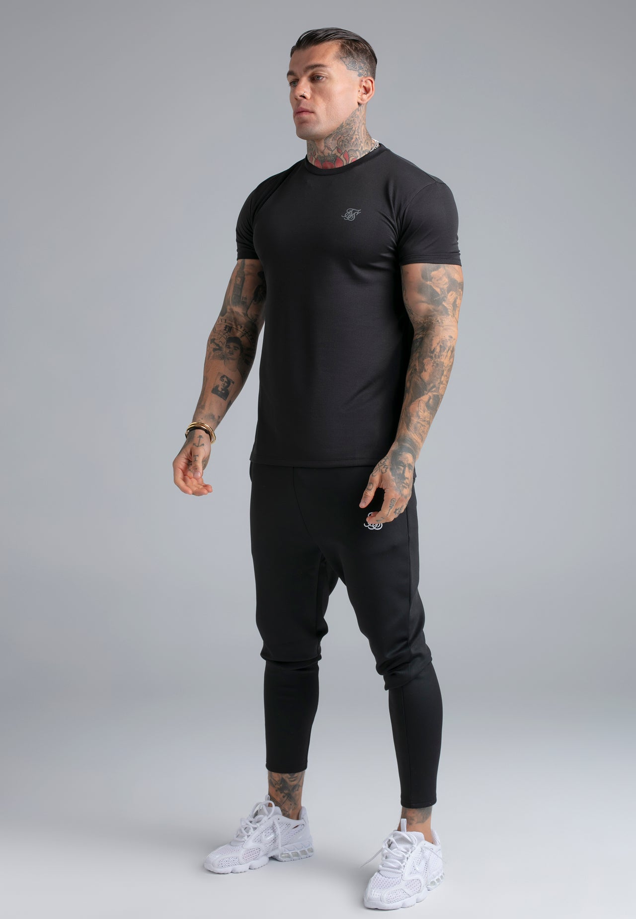Black Muscle Fit T-Shirt (3)