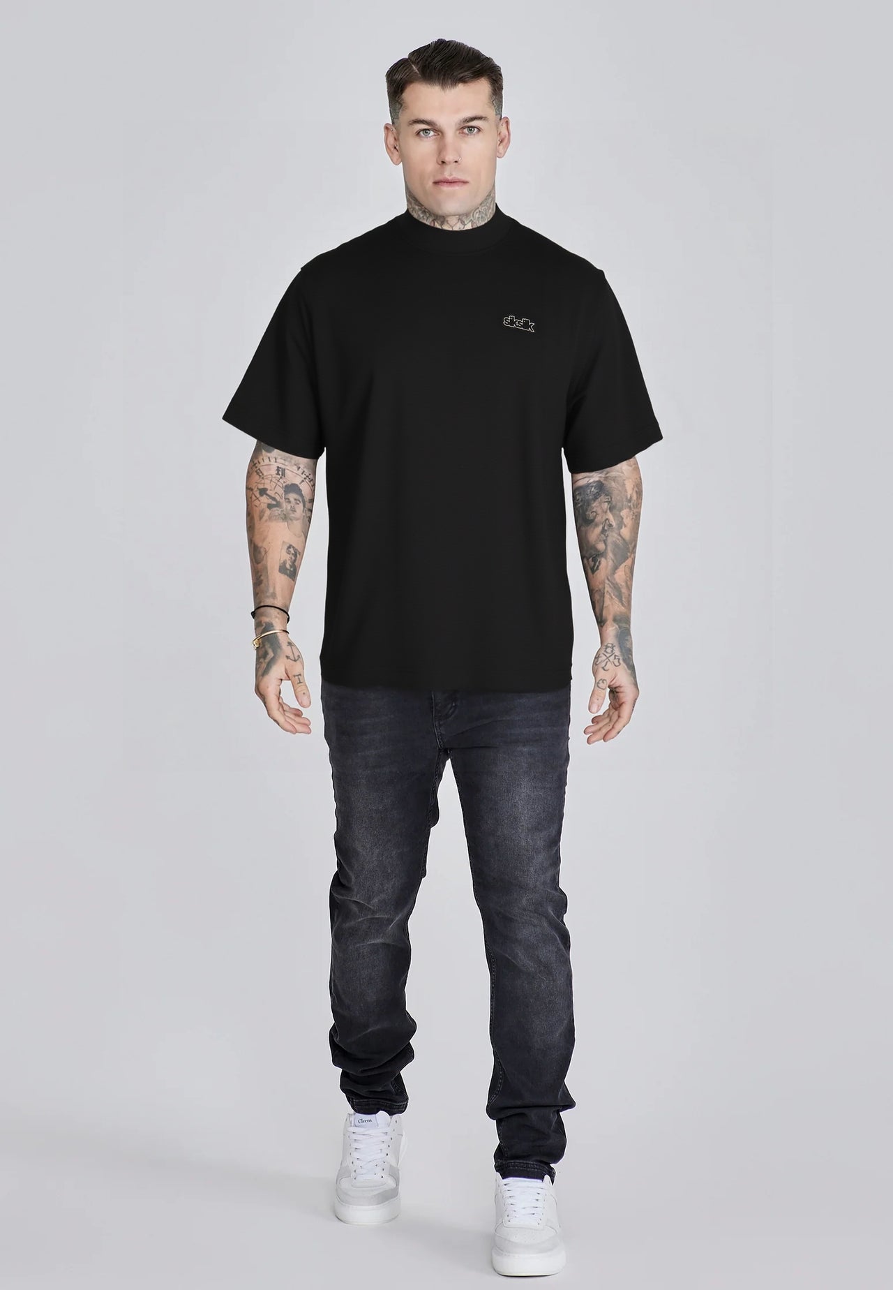 Black Graphic T-Shirt (4)