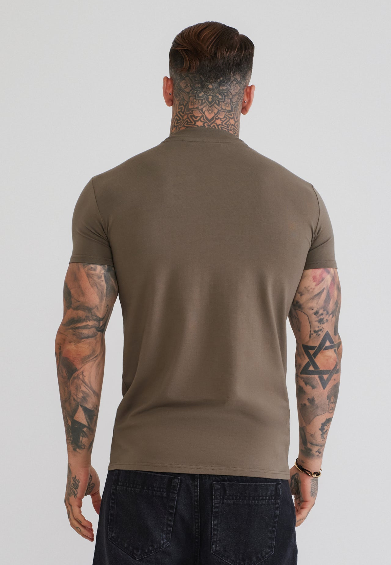 Brown Muscle Fit T-Shirt (4)