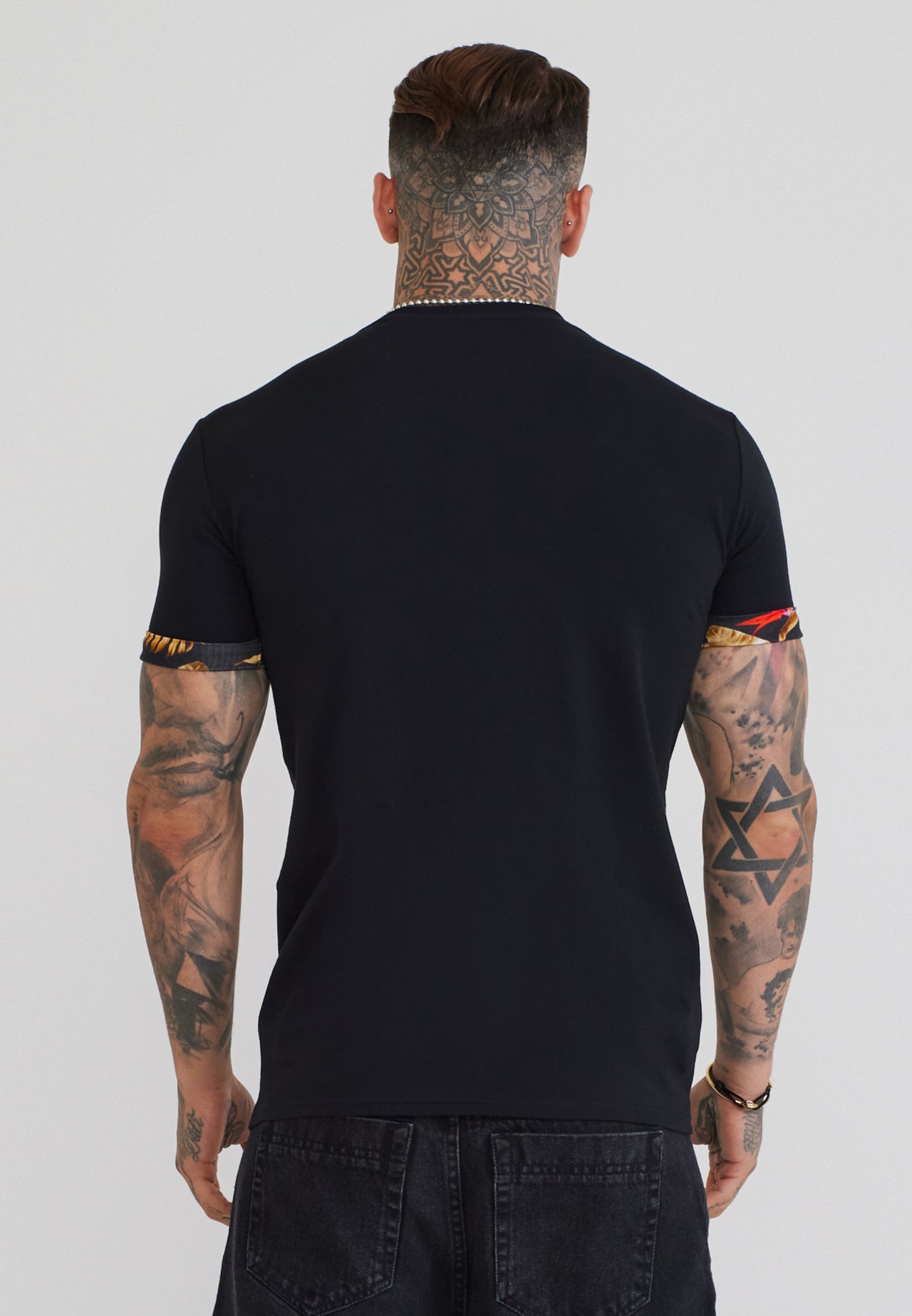 Black Roll Sleeve T-Shirt (4)
