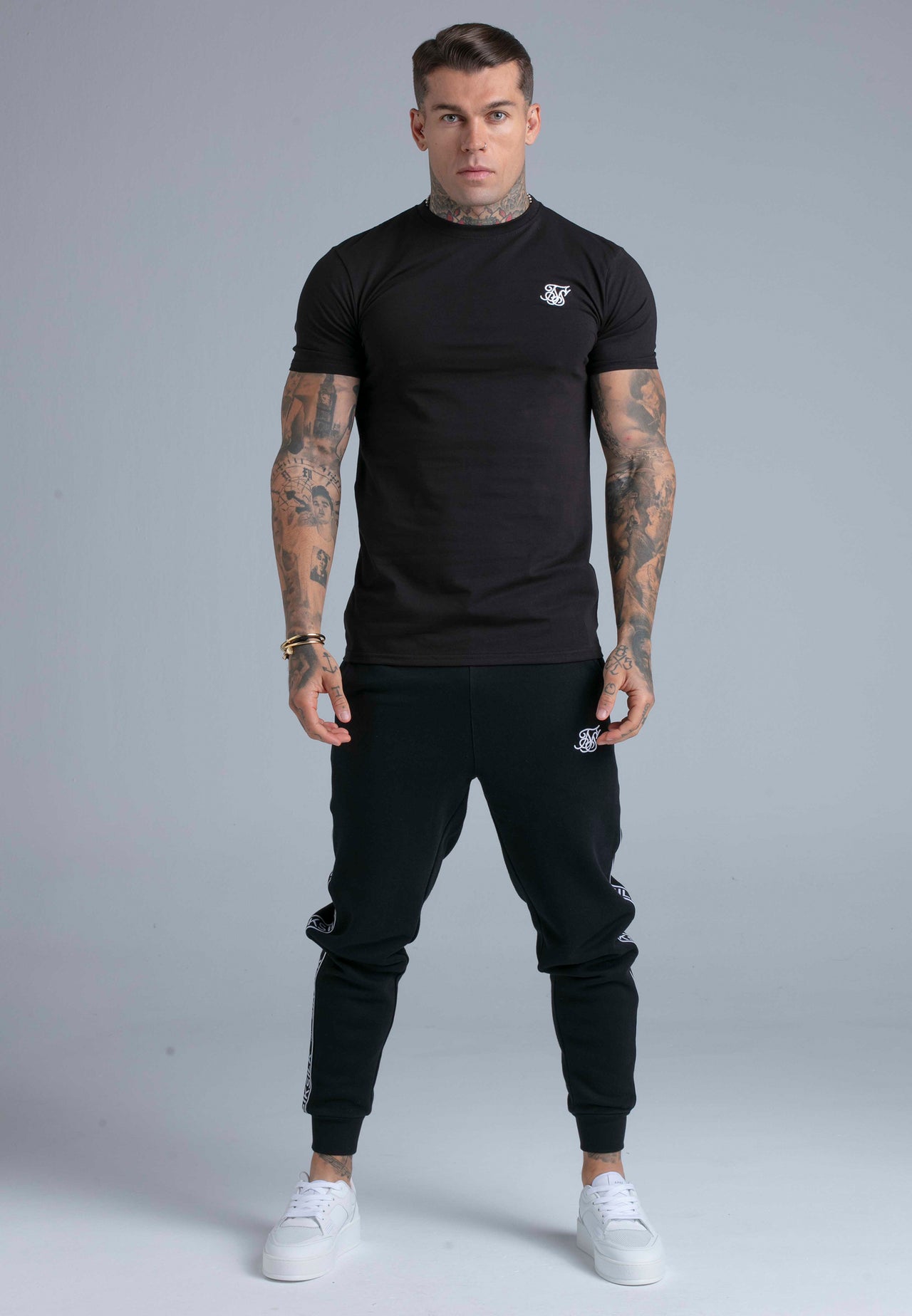 Black Essentials T-Shirt (2)