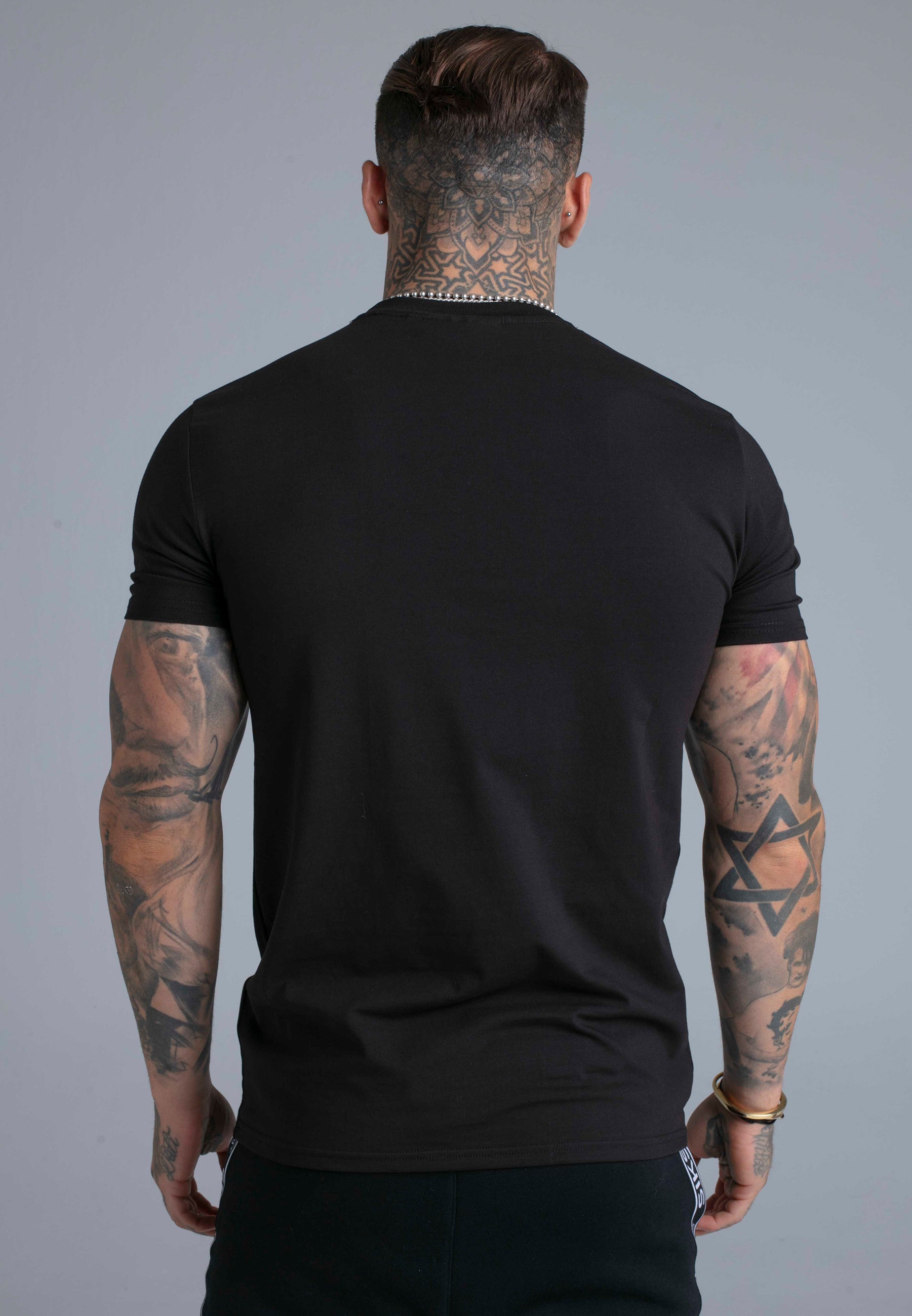 SikSilk Mens Black Essentials T-Shirt | SikSilk UK