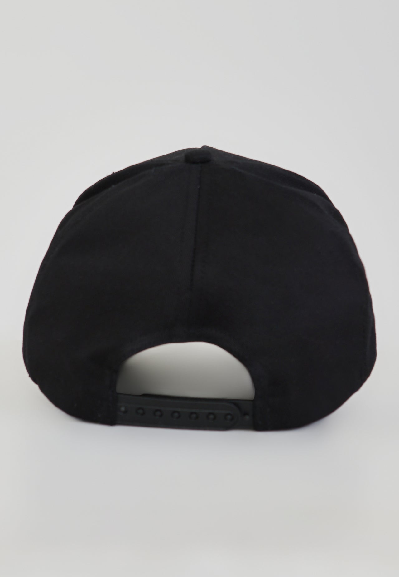 Black Core Cotton Cap (4)